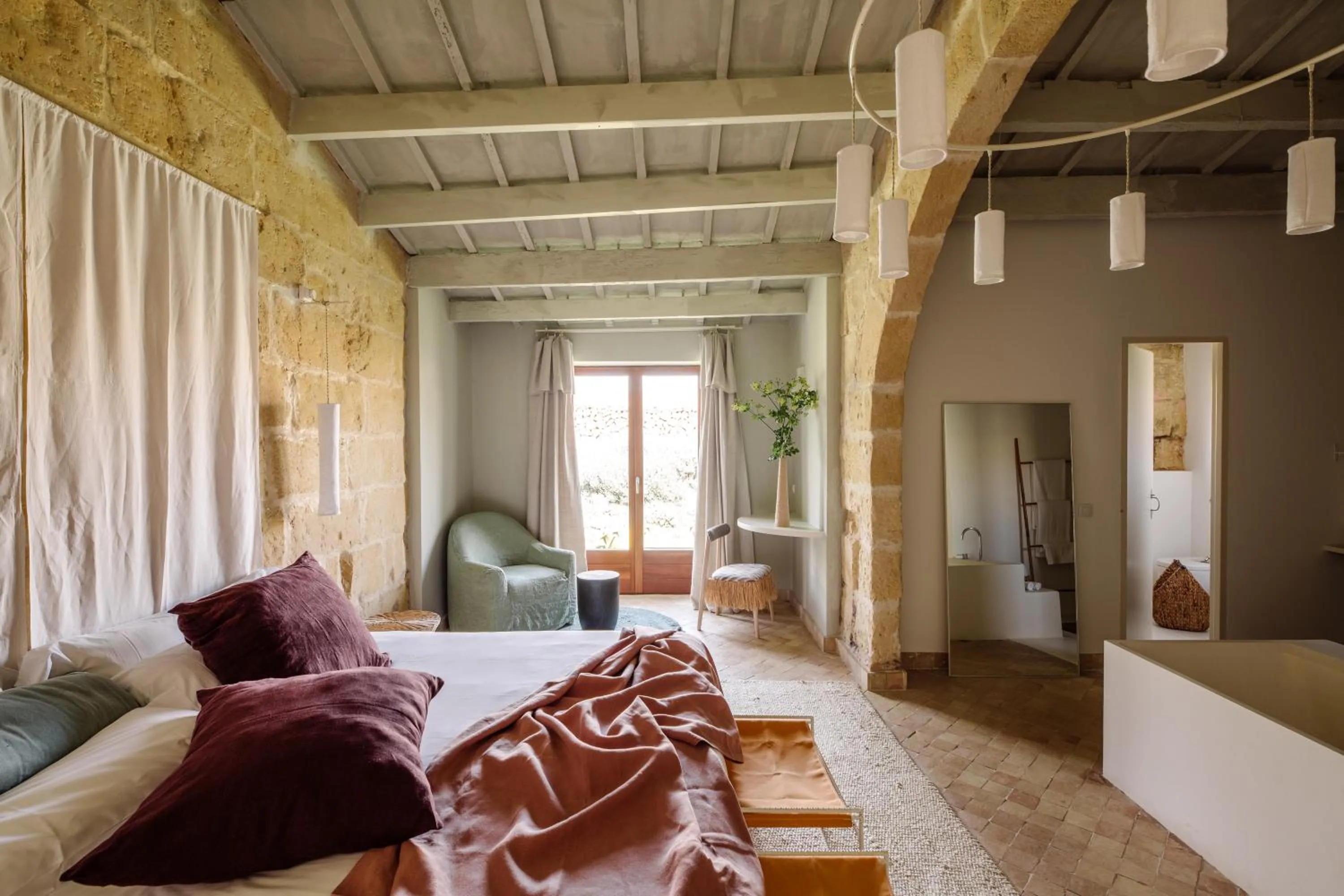 Photo of the whole room, Bed in Amagatay Luxury Boutique Hotel - Adults Only