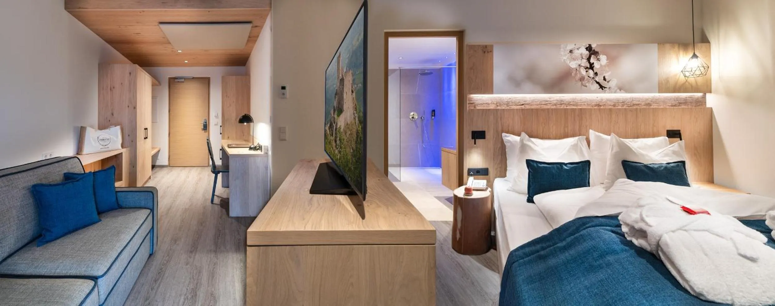 Photo of the whole room, Bed in Hotel Christof