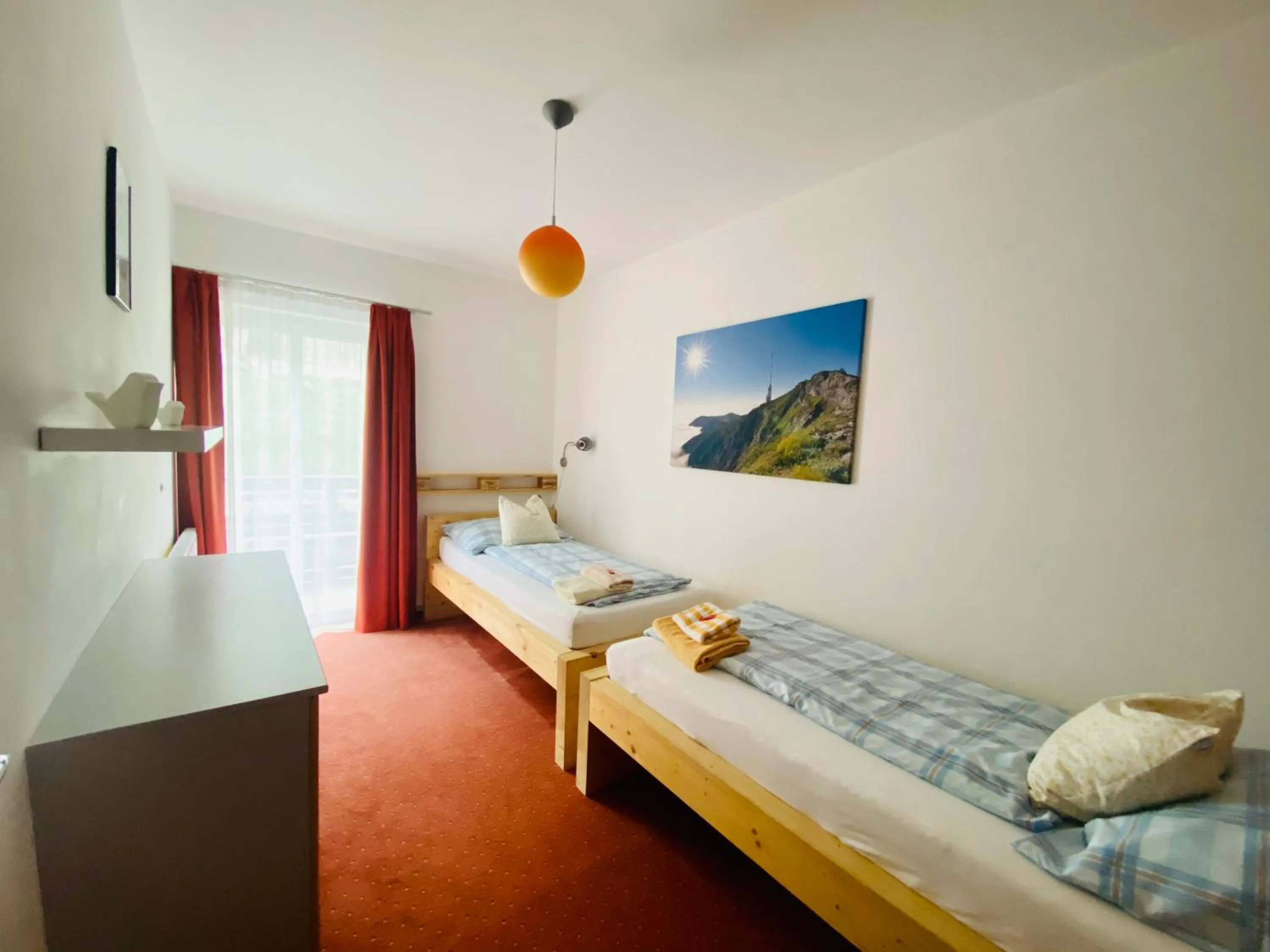 Bedroom, Bed in FeWo Leeb