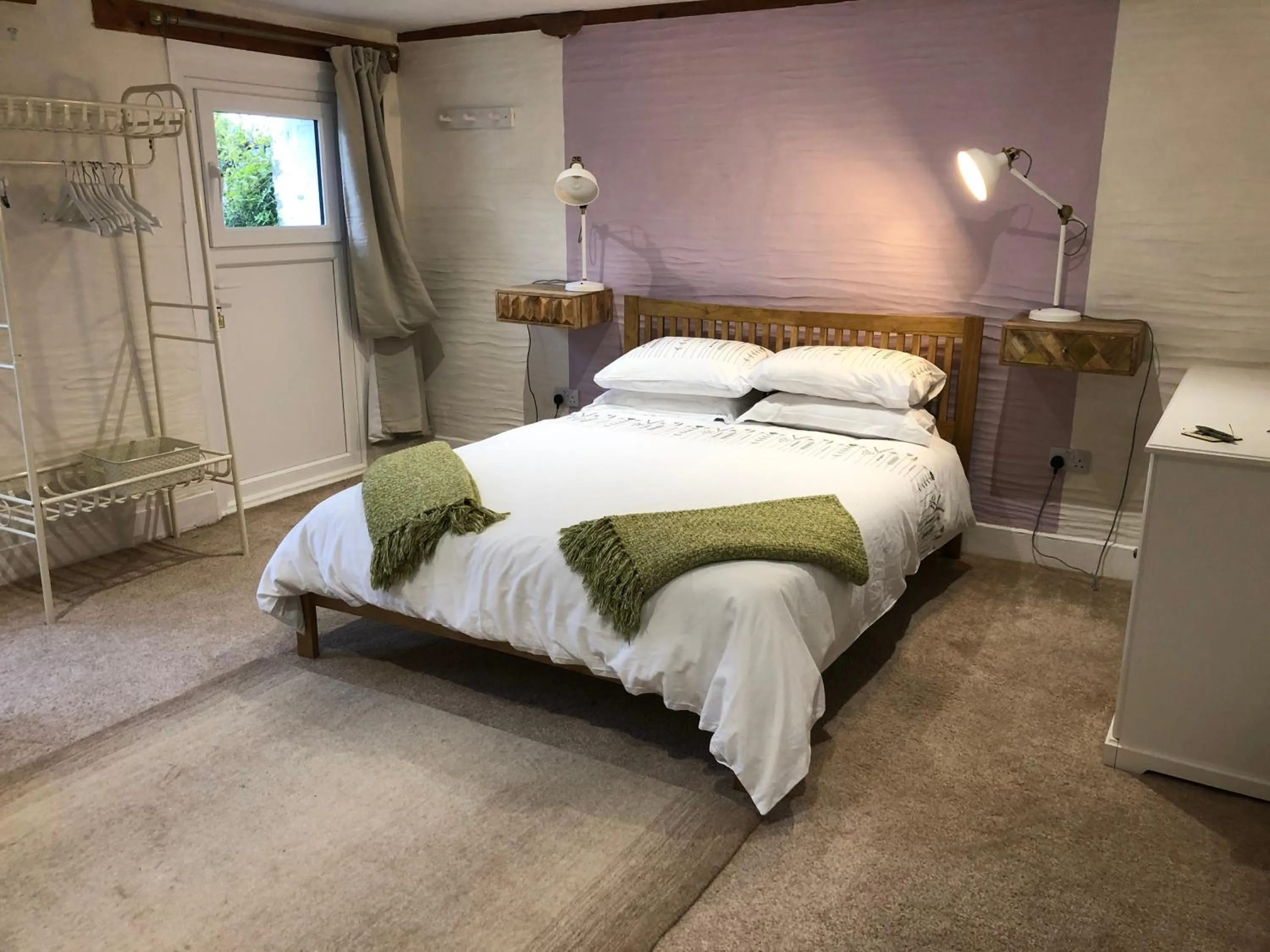 Bedroom, Bed in Priory Cottage Bodmin