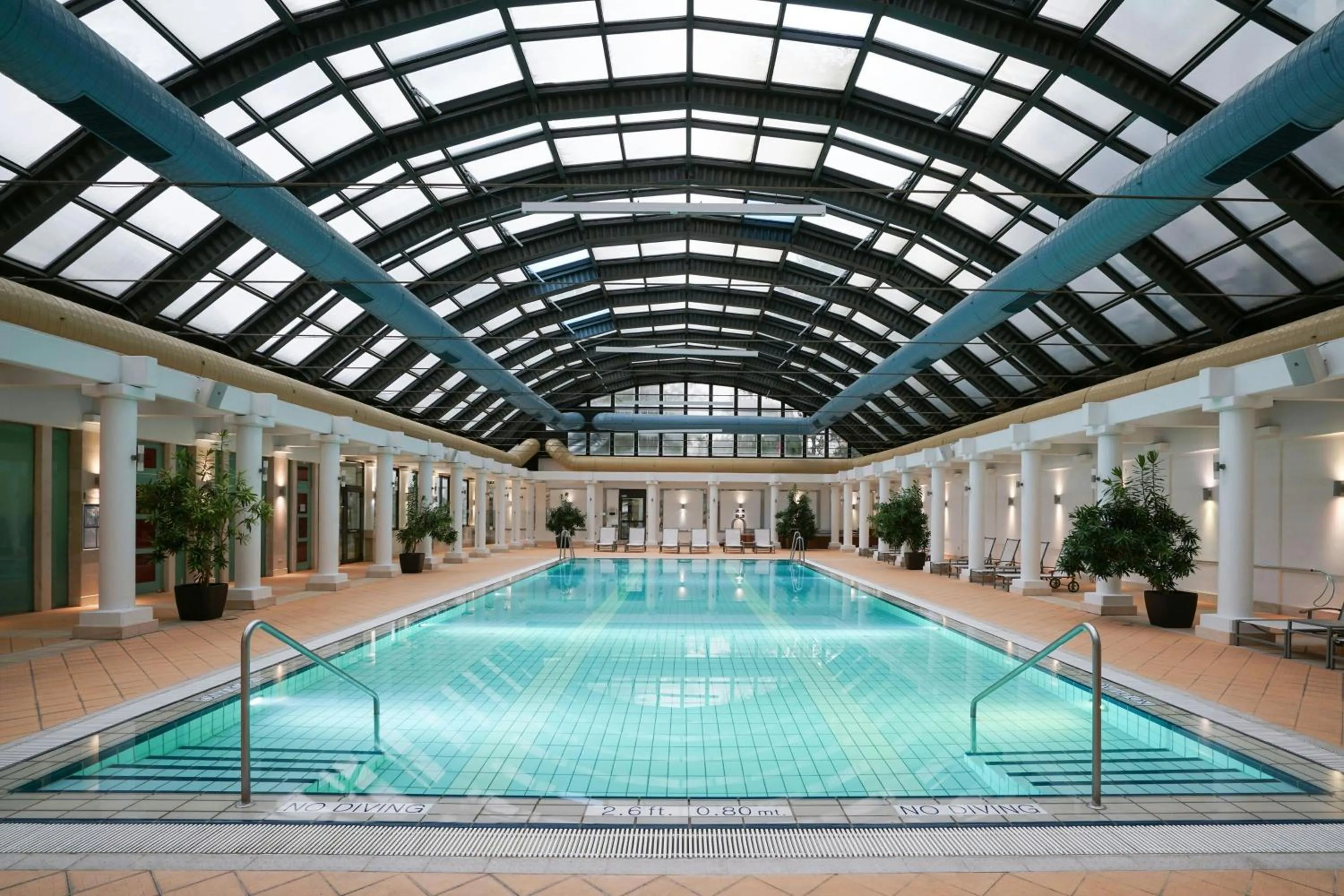 Swimming pool in Lugal, a Luxury Collection Hotel, Ankara