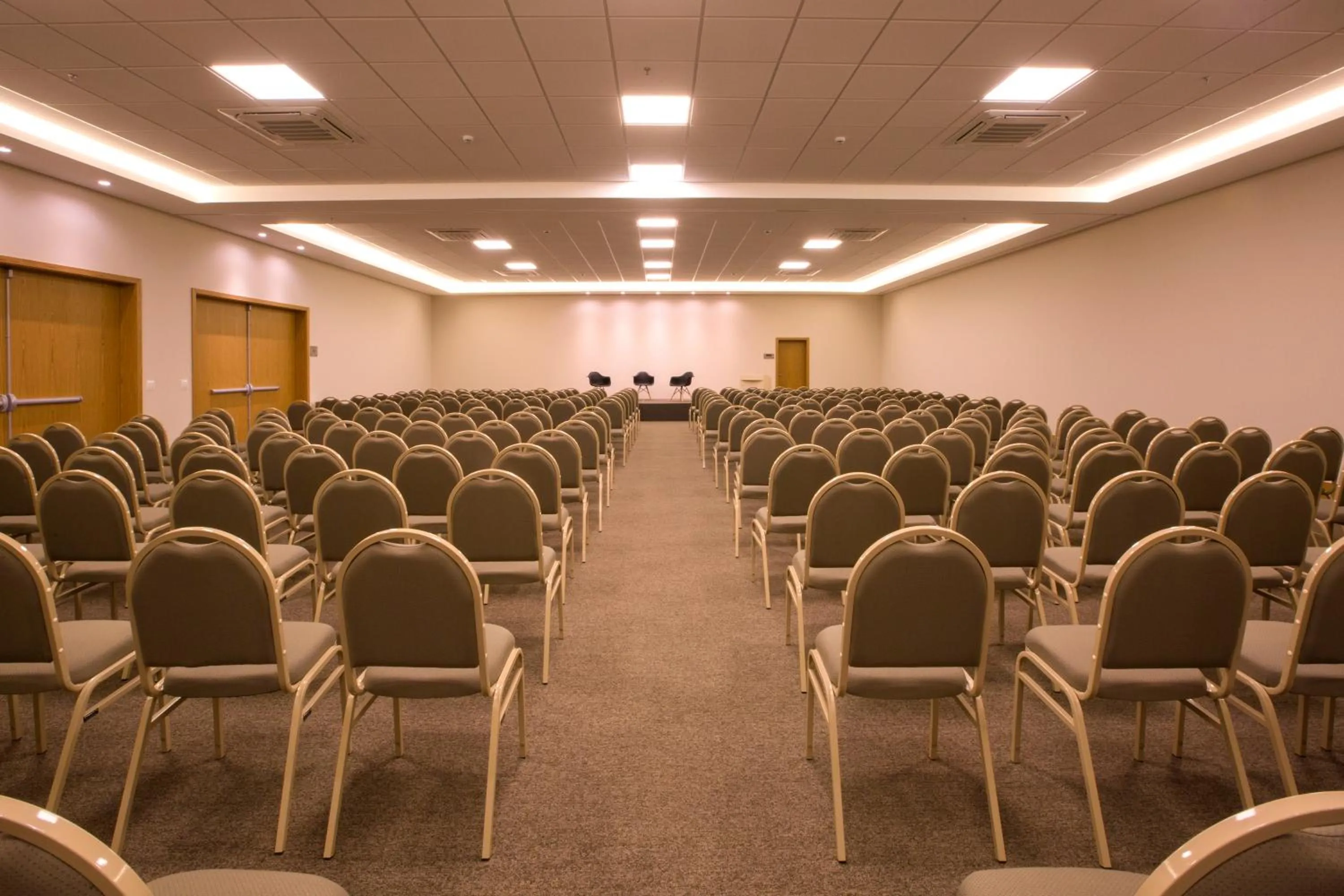 Meeting/conference room in Hotel Araucaria Flat Araraquara