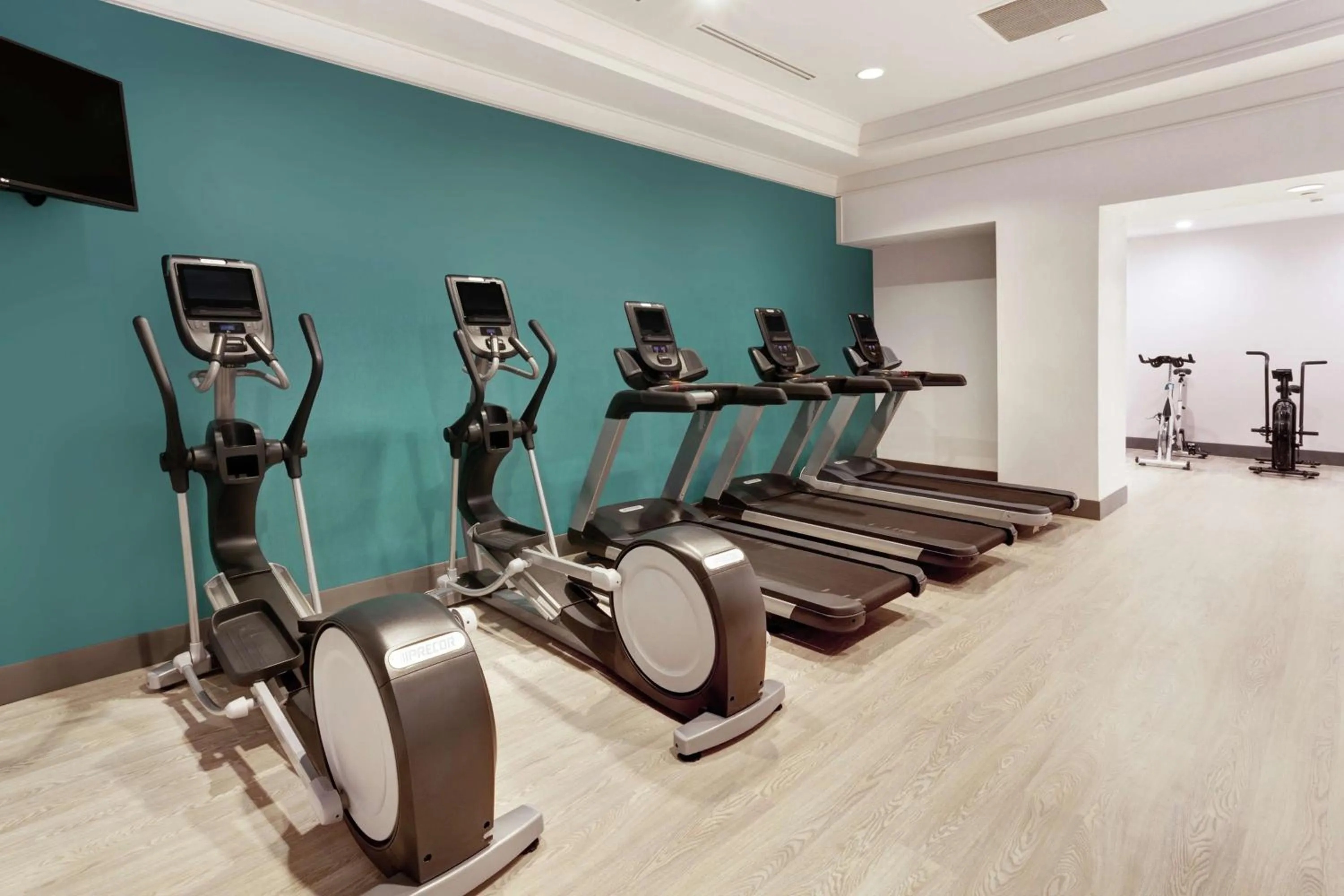 Fitness centre/facilities in Hilton Garden Inn Evanston