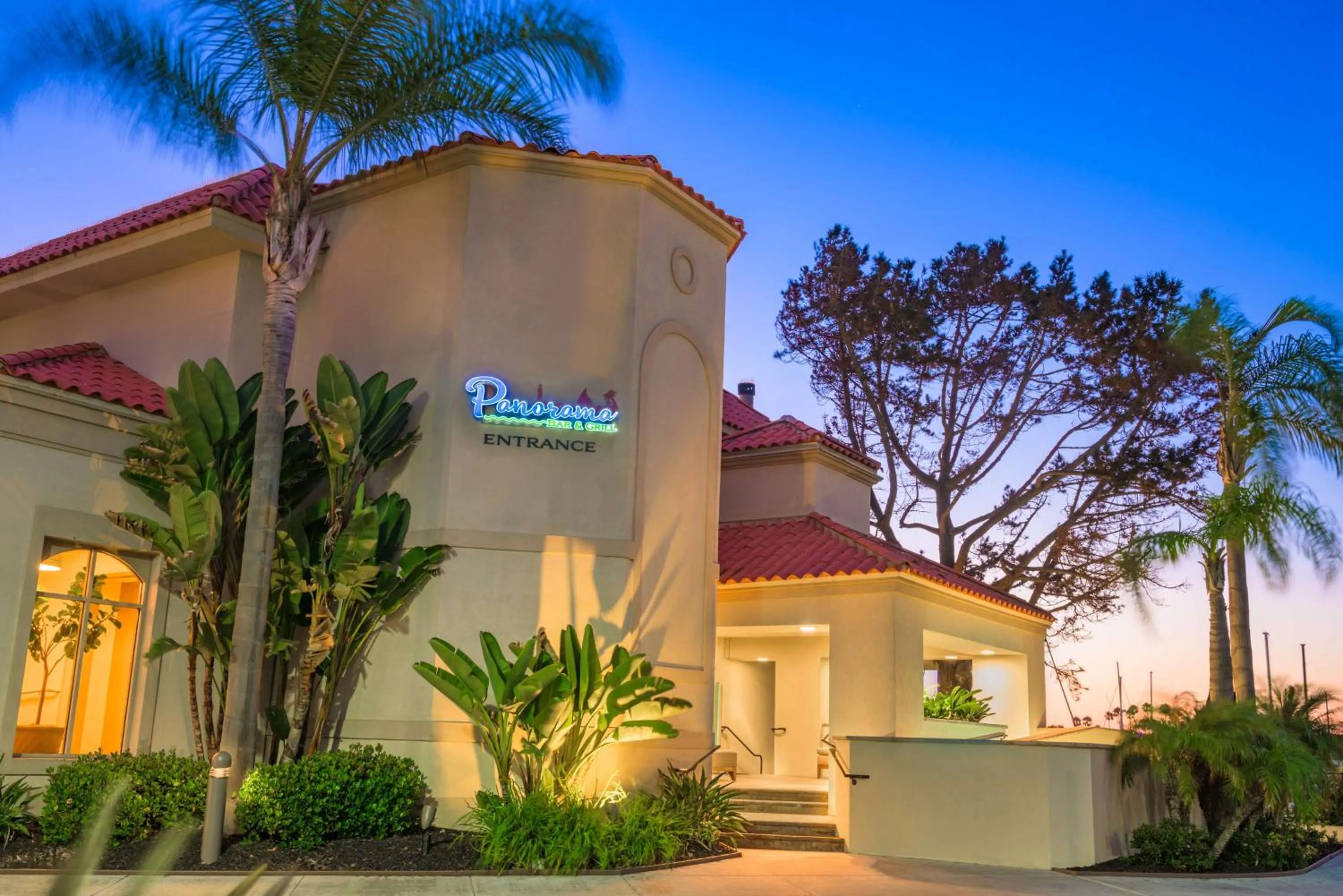 Restaurant/places to eat in Hilton San Diego Airport/Harbor Island