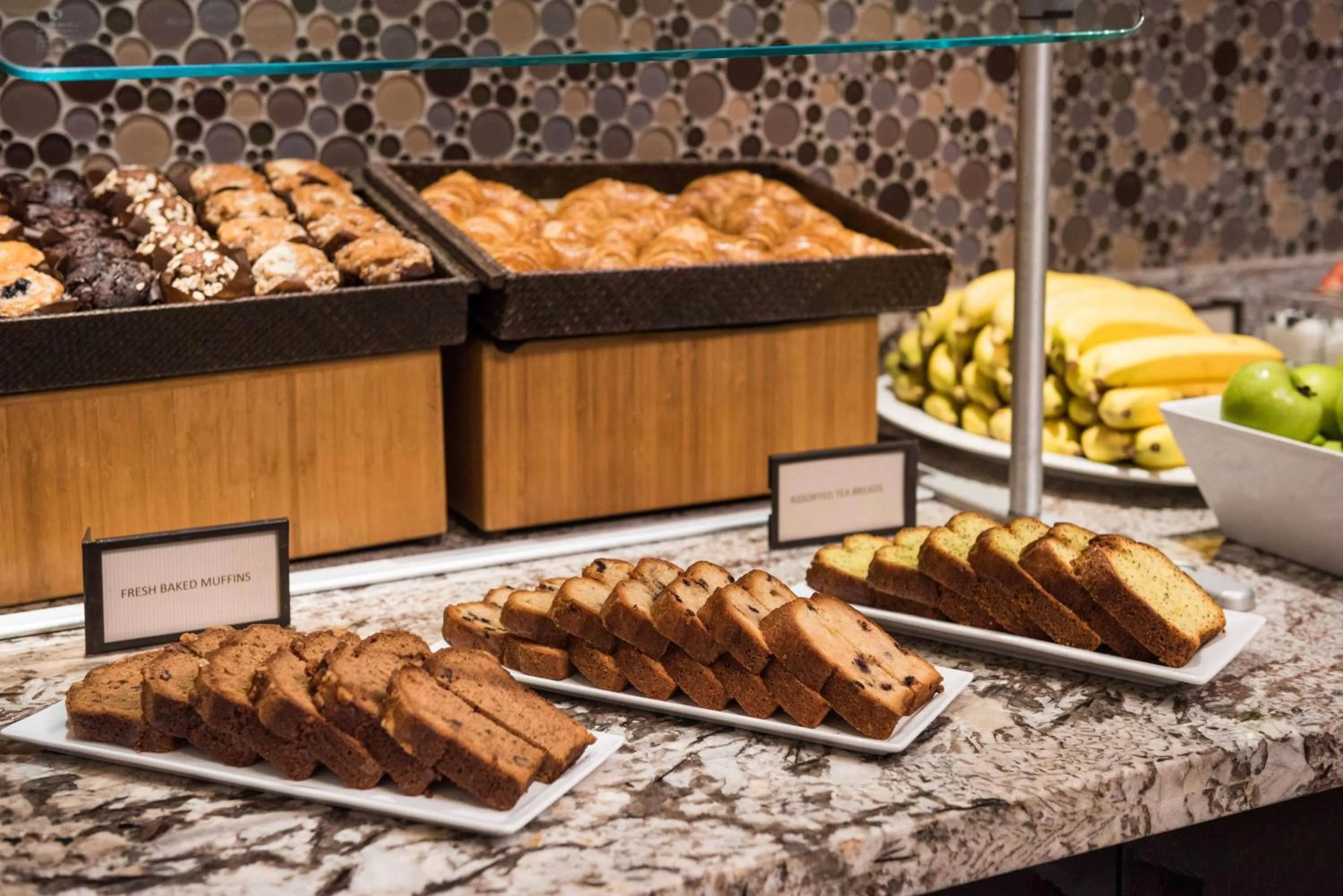 Dining area in Hilton San Diego Airport/Harbor Island