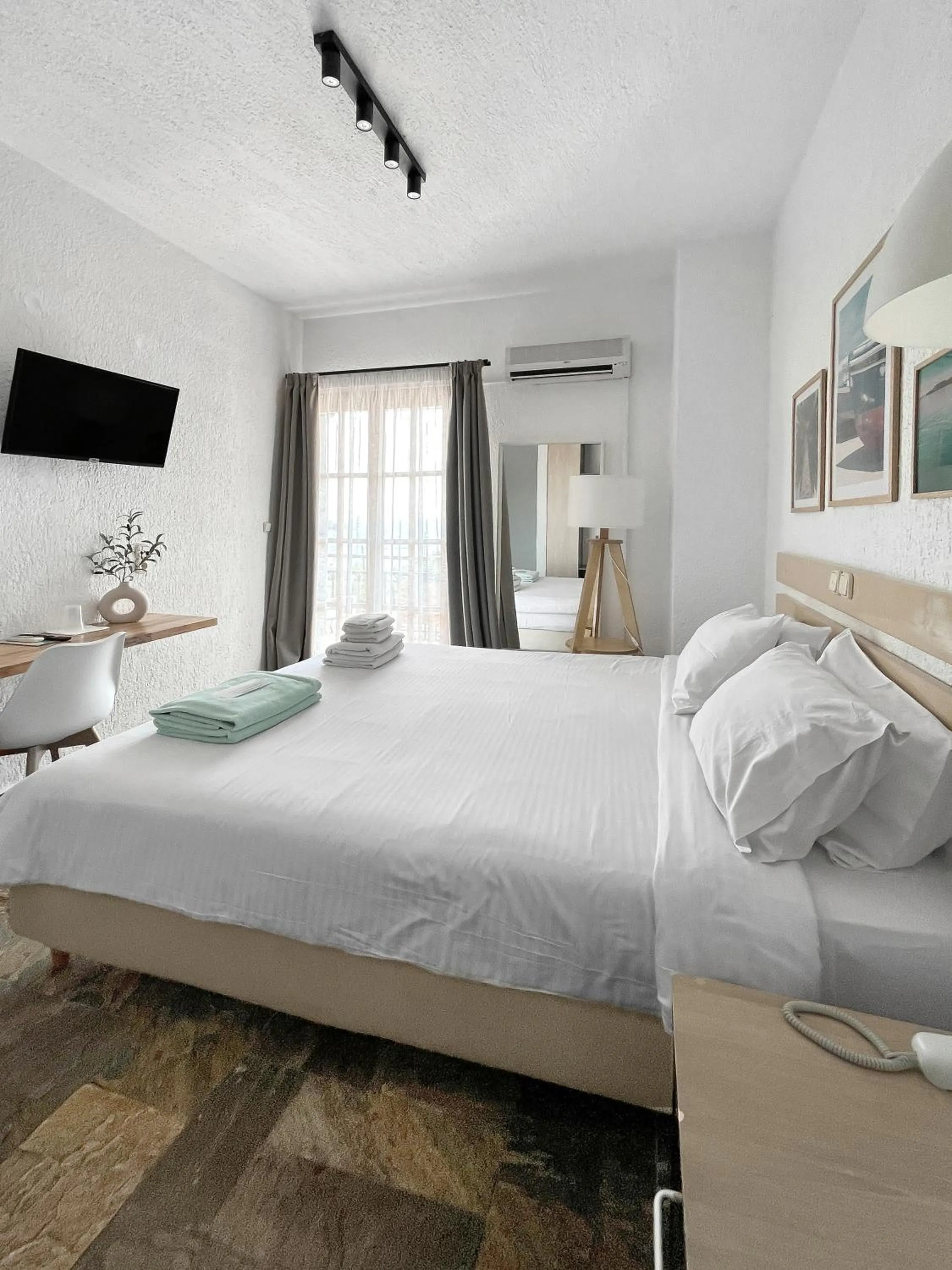 Bed in Panormos Beach Hotel Skopelos