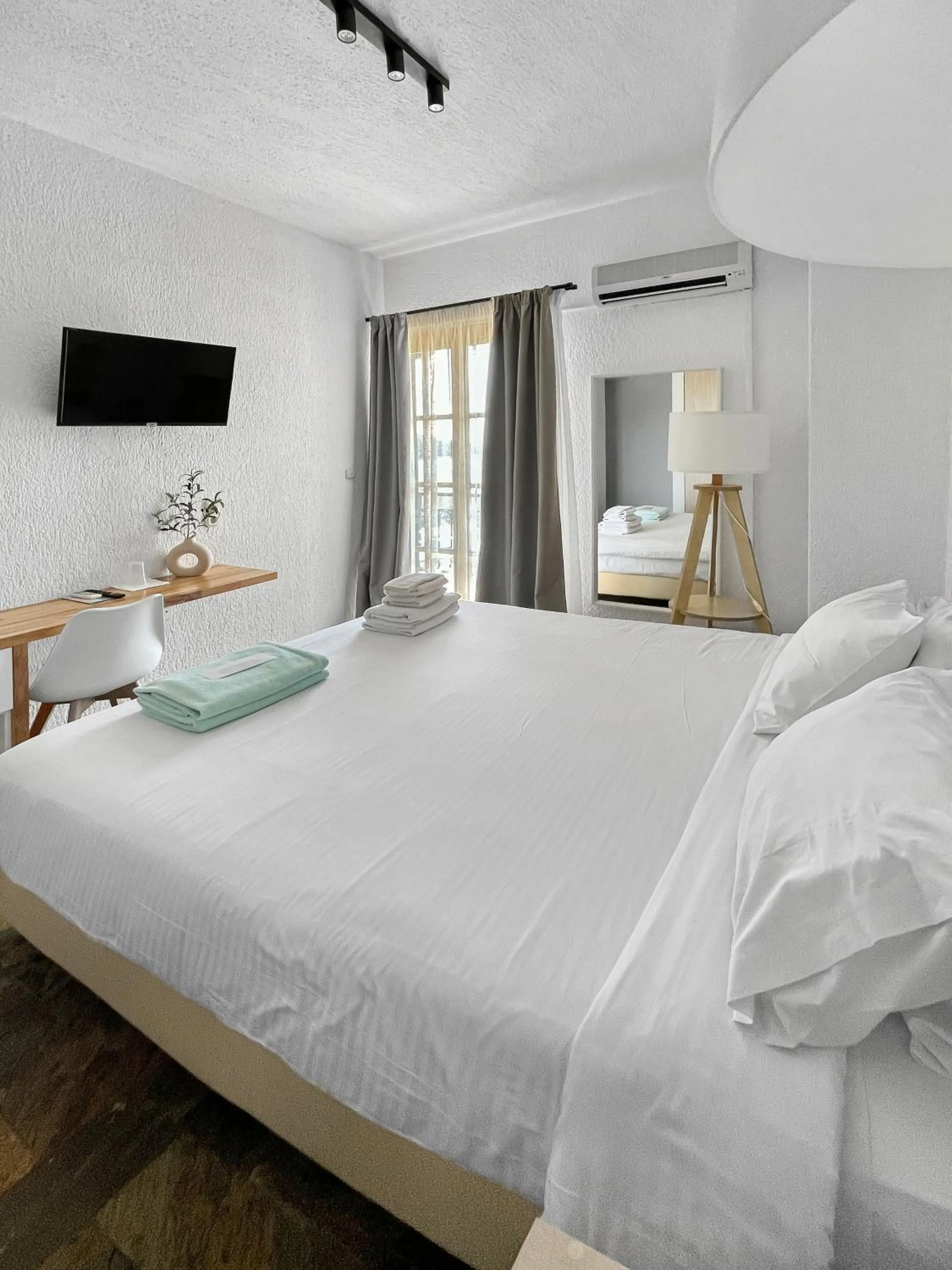 Bed in Panormos Beach Hotel Skopelos