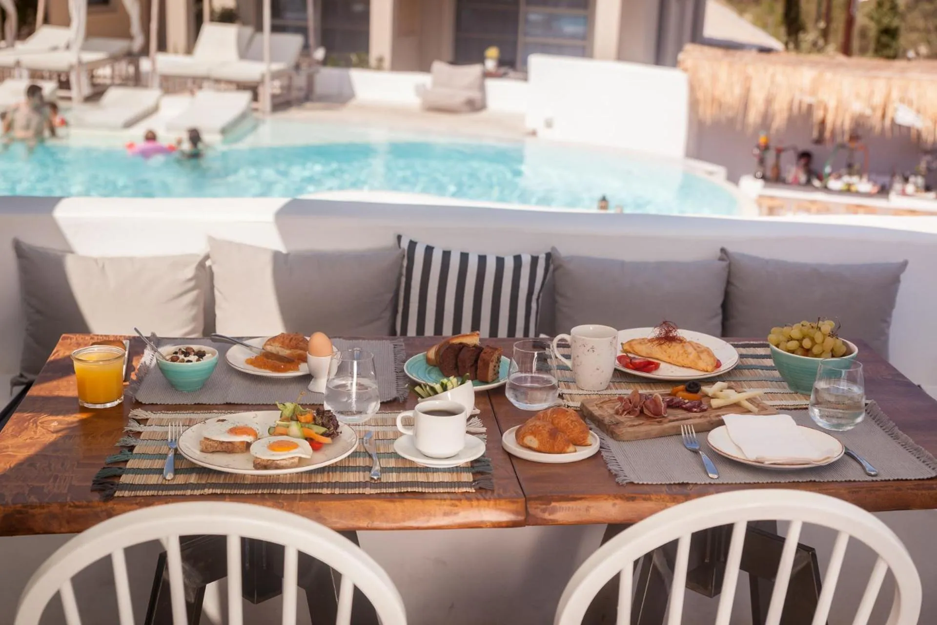 Breakfast in Crystal Waters