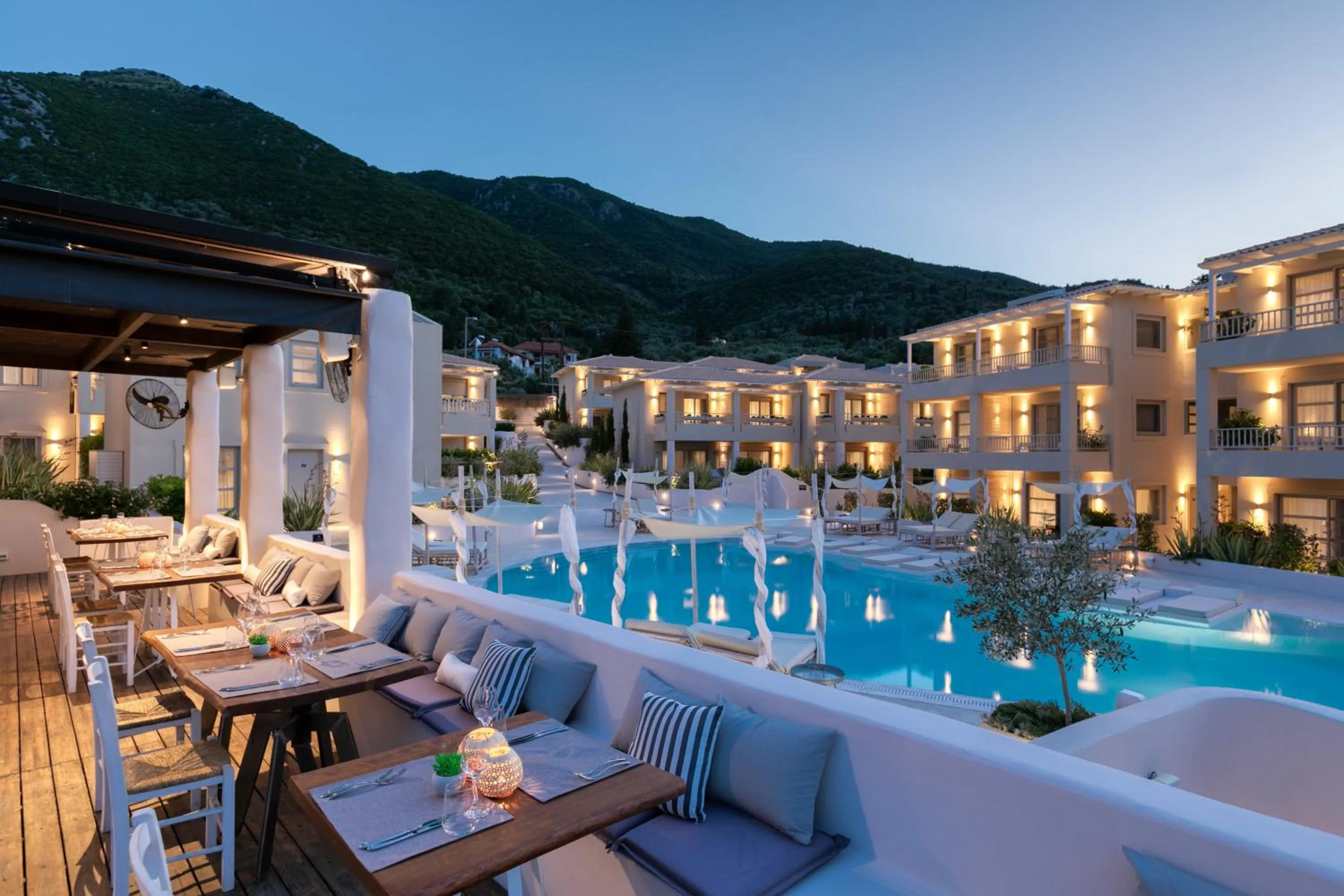 Restaurant/places to eat in Crystal Waters