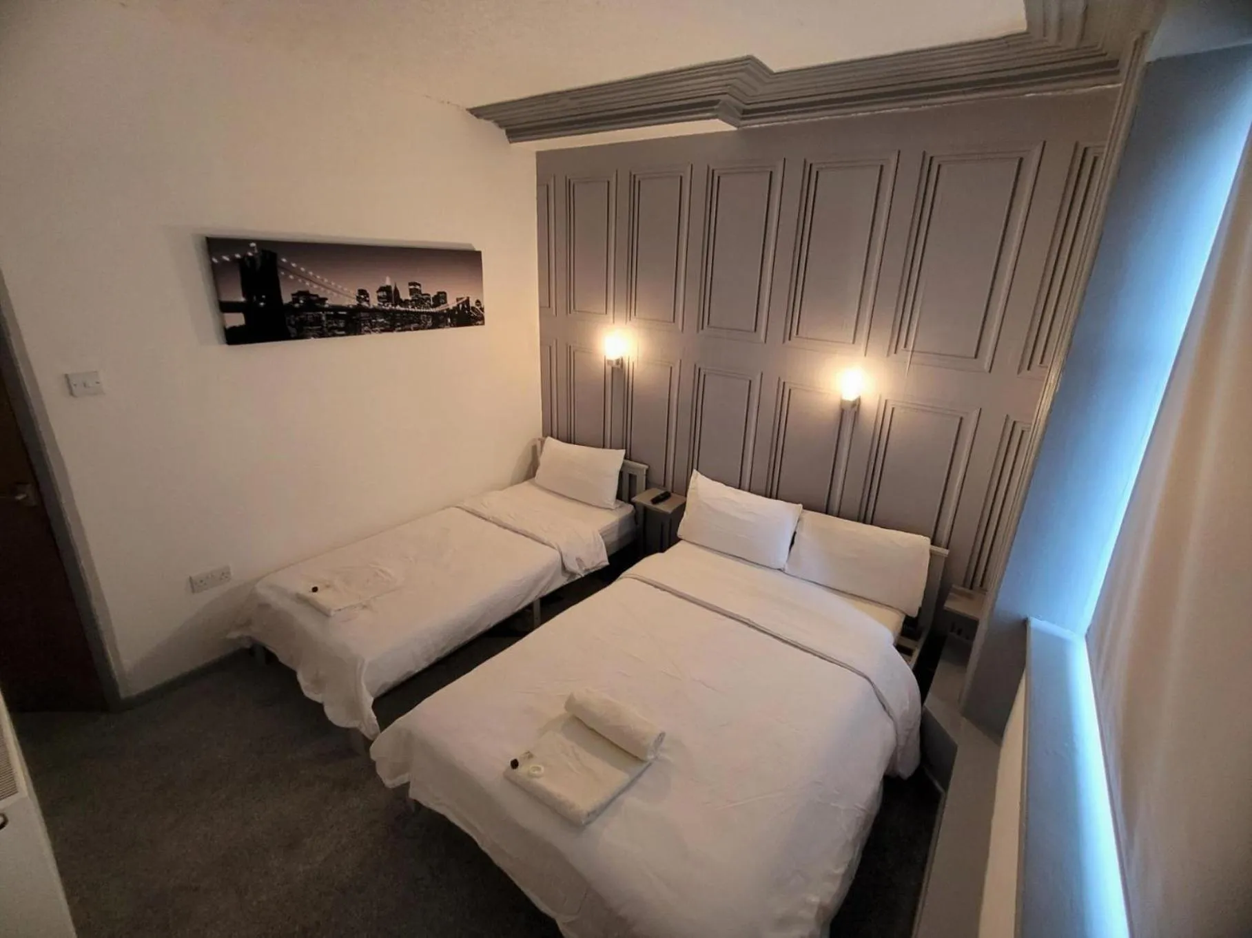 Bed in The Woodland Hotel