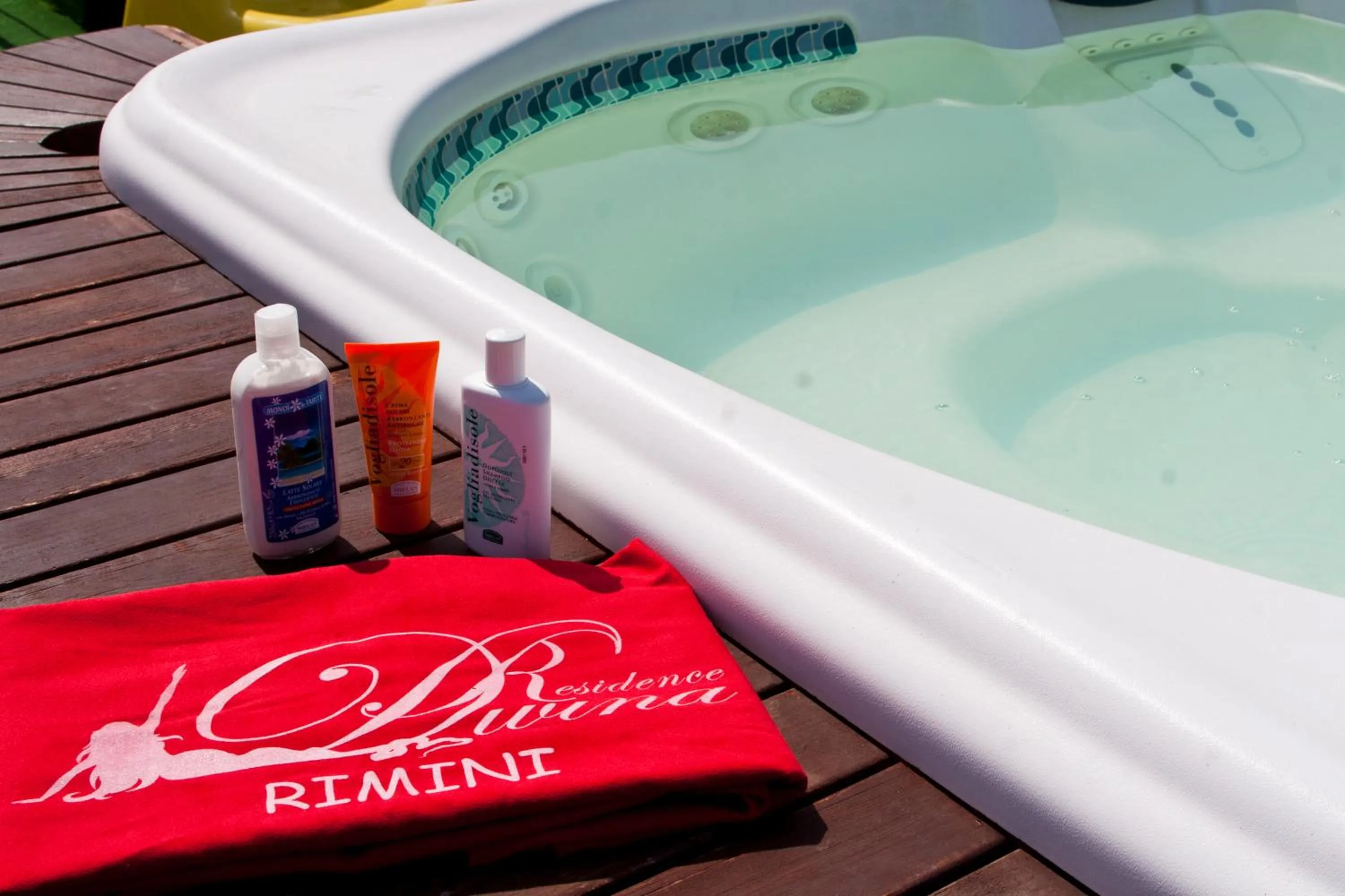 Hot Tub in Residence Divina