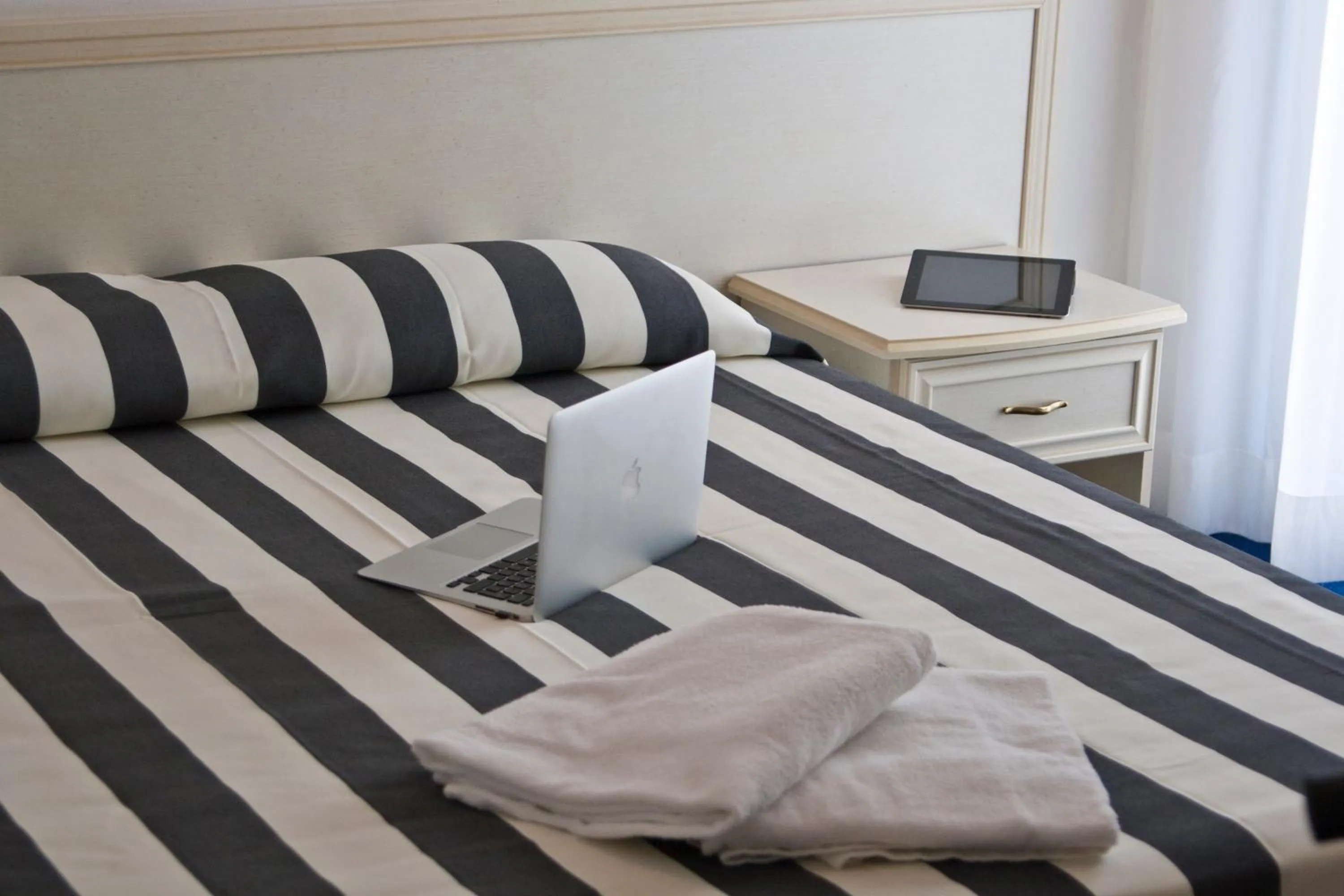 Bed in Residence Divina