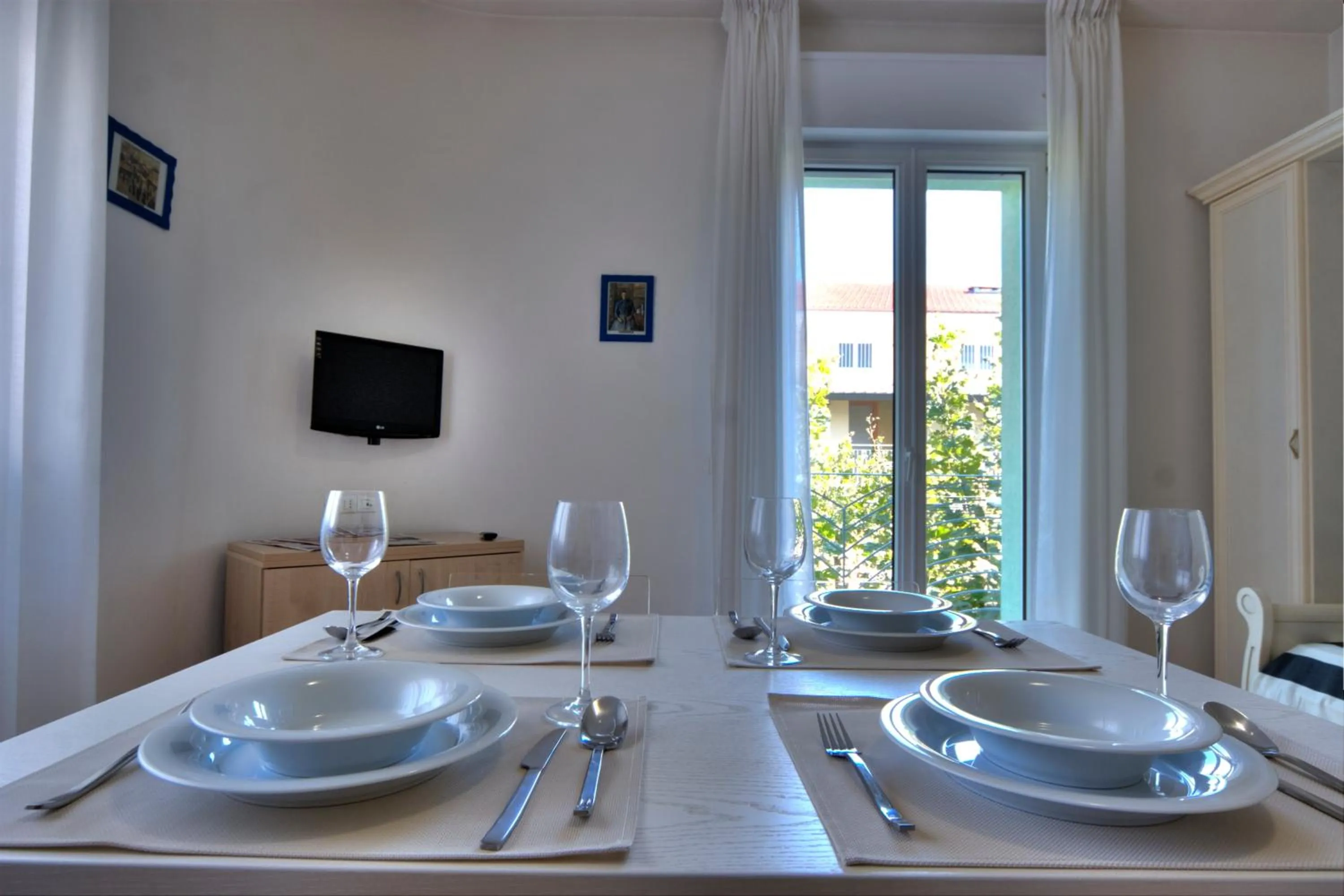 Day in Residence Divina