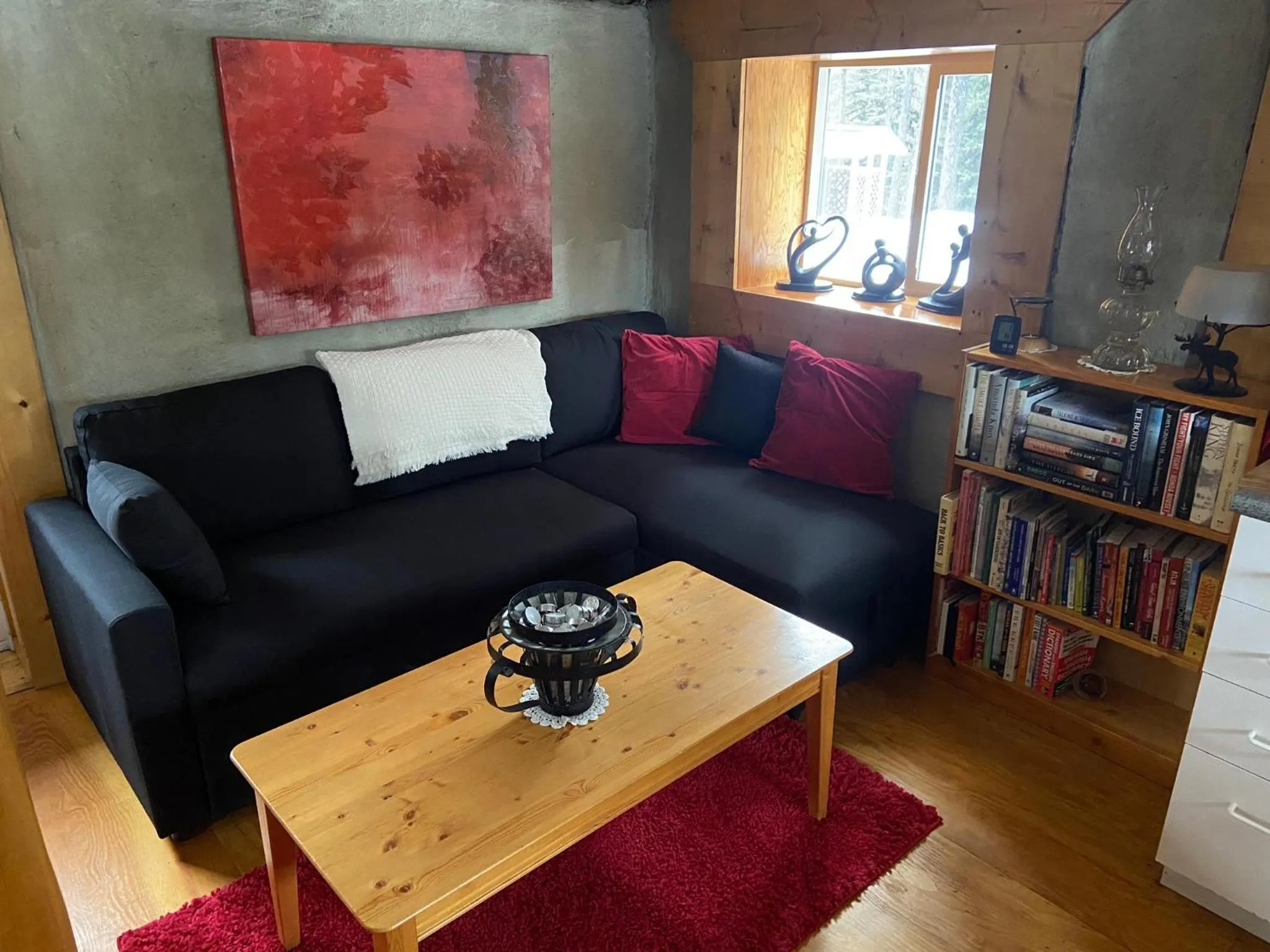 Vines and Puppies Hideaway