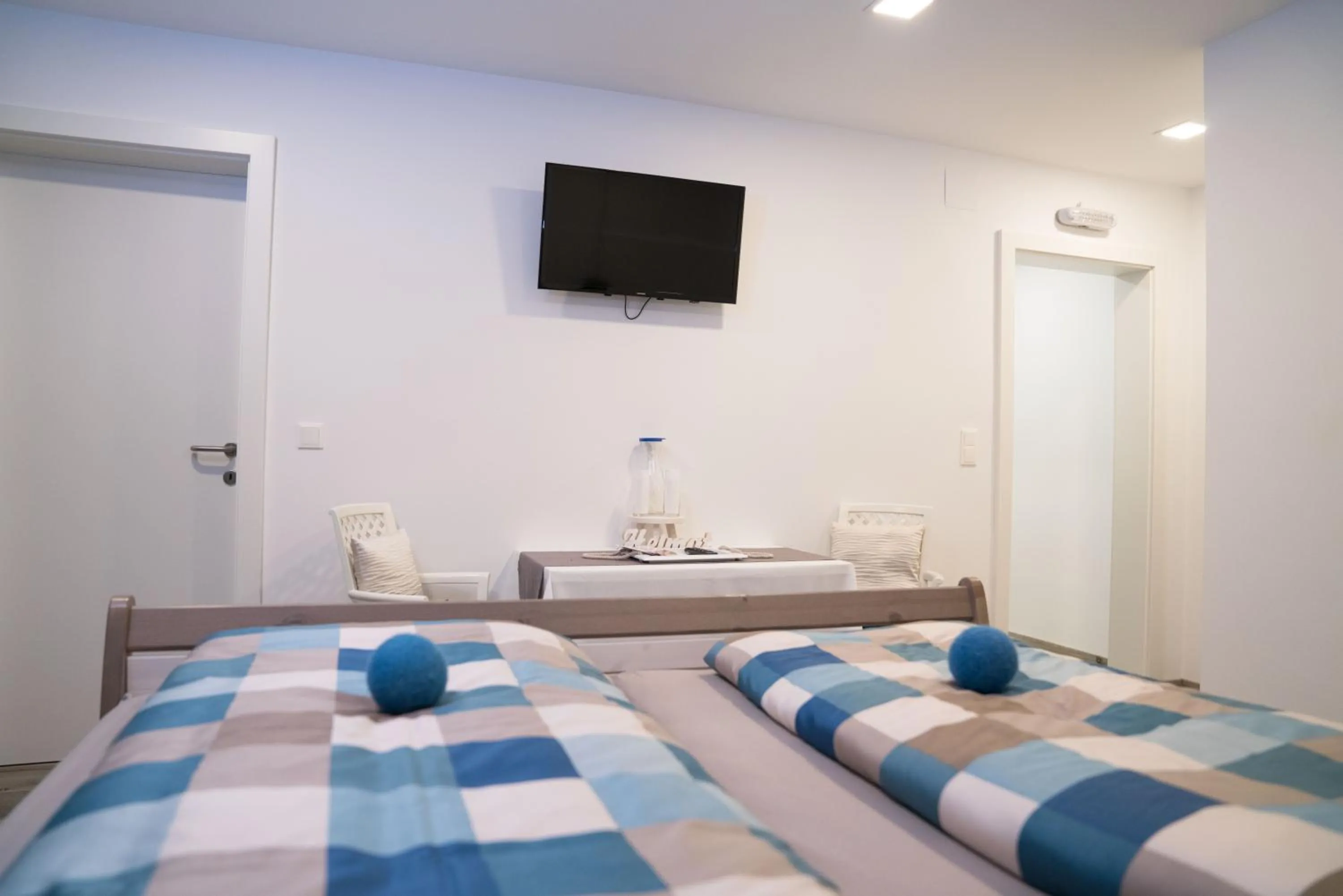 Photo of the whole room, Bed in Pension & Restaurant La Amalia