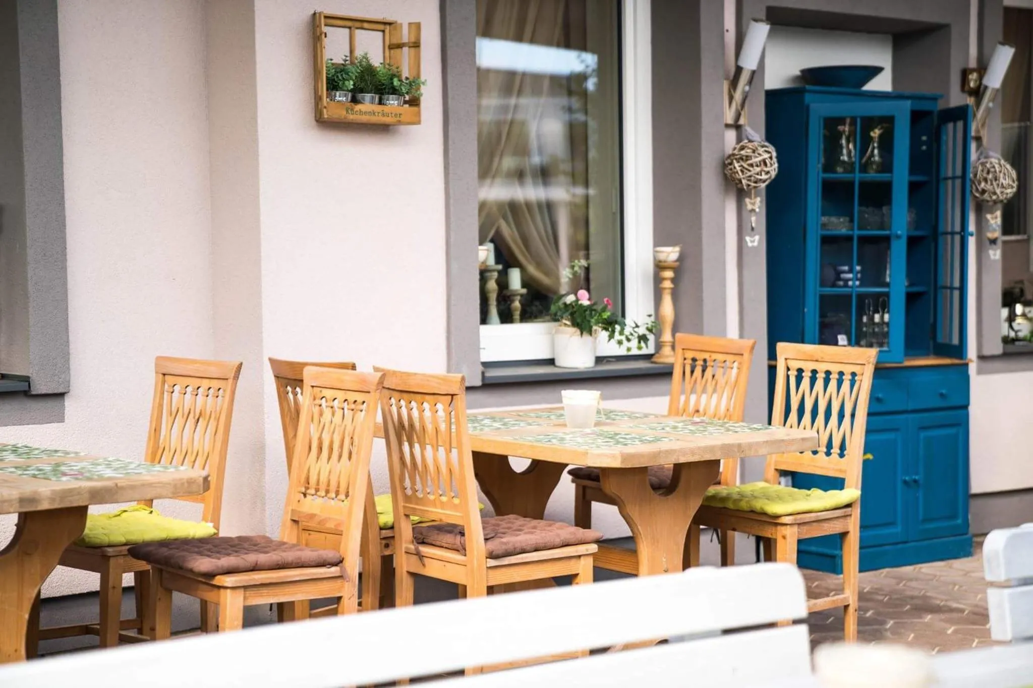 Restaurant/places to eat in Pension & Restaurant La Amalia