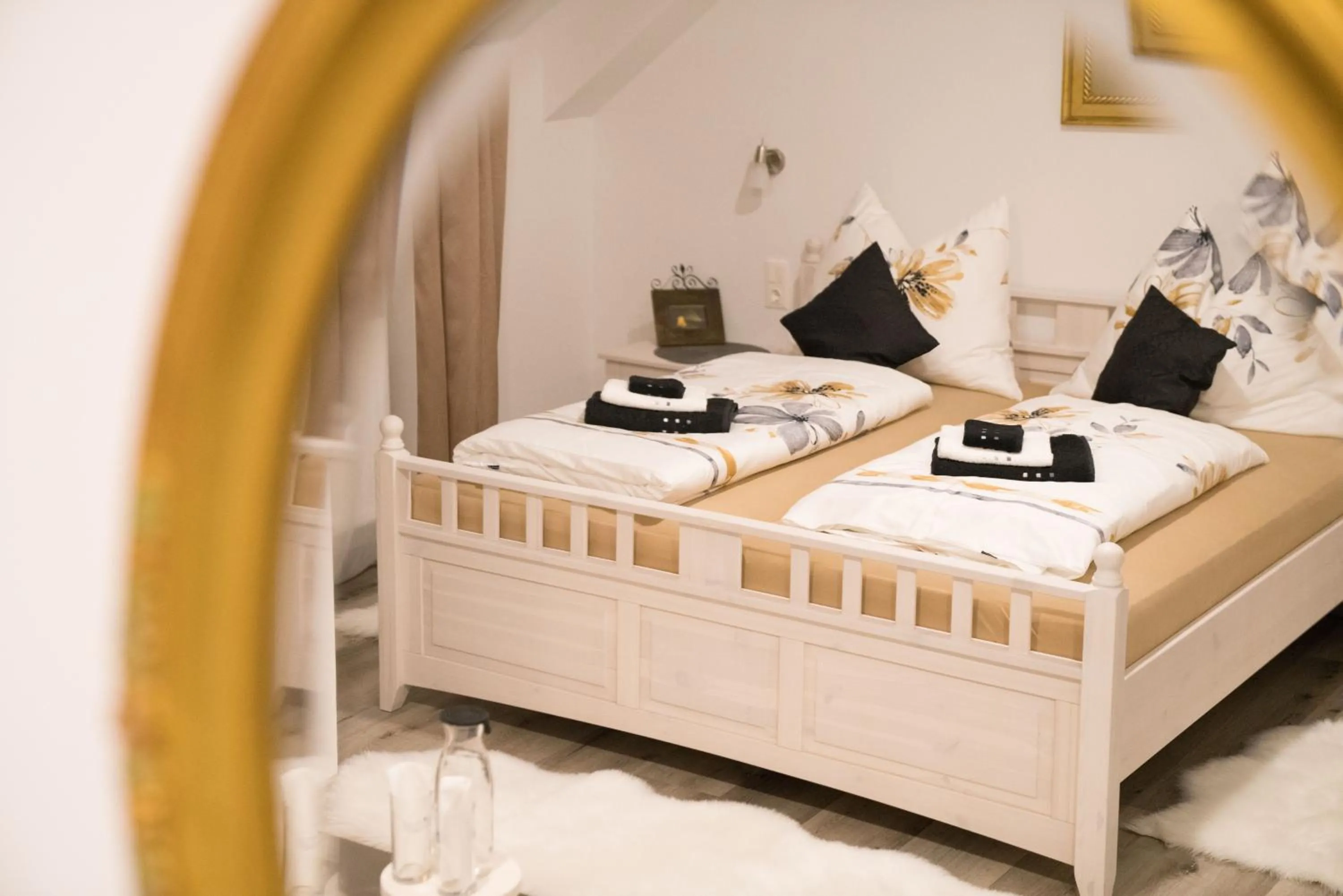 Photo of the whole room, Bed in Pension & Restaurant La Amalia
