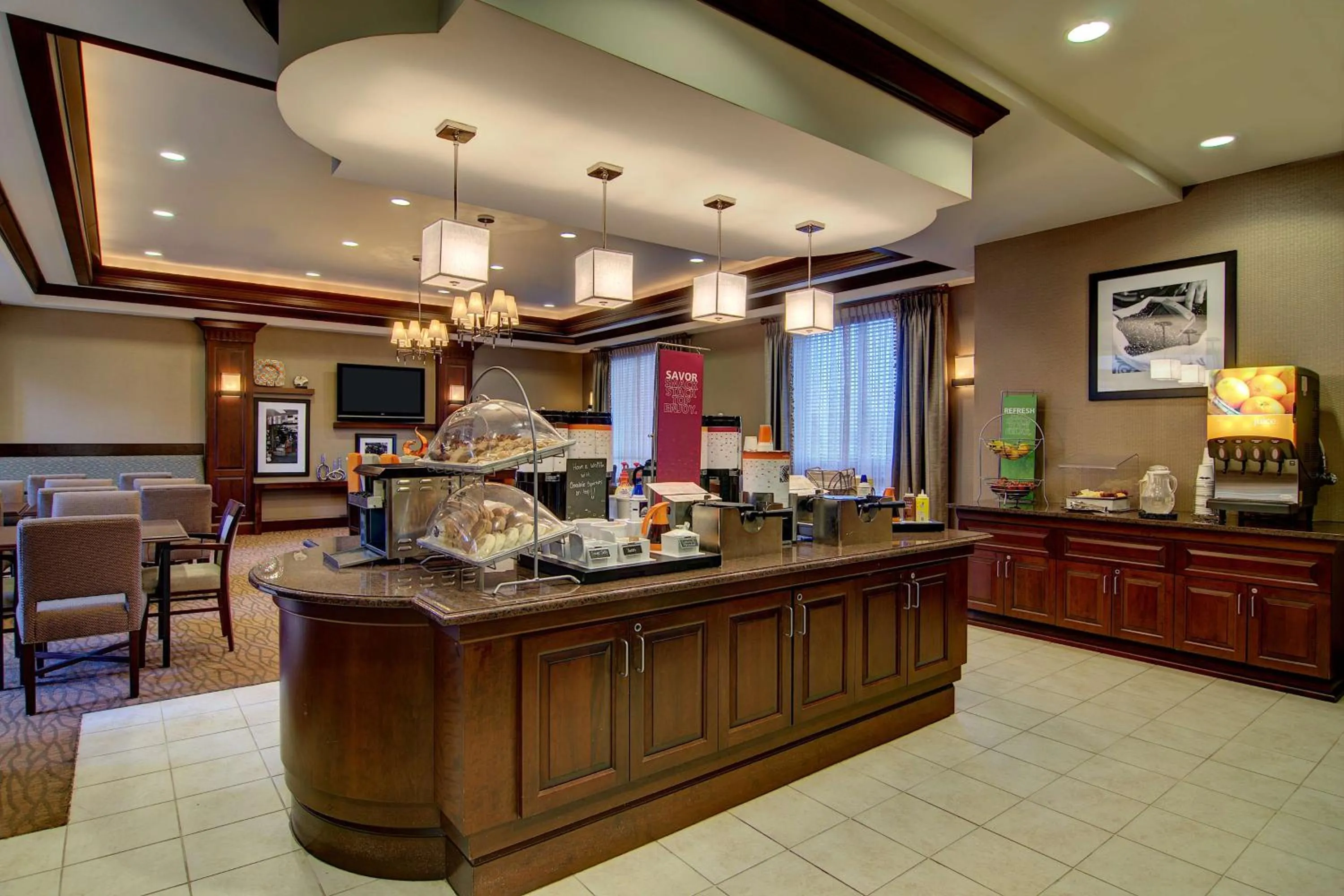 Buffet breakfast in Hampton Inn & Suites Washington-Dulles International Airport