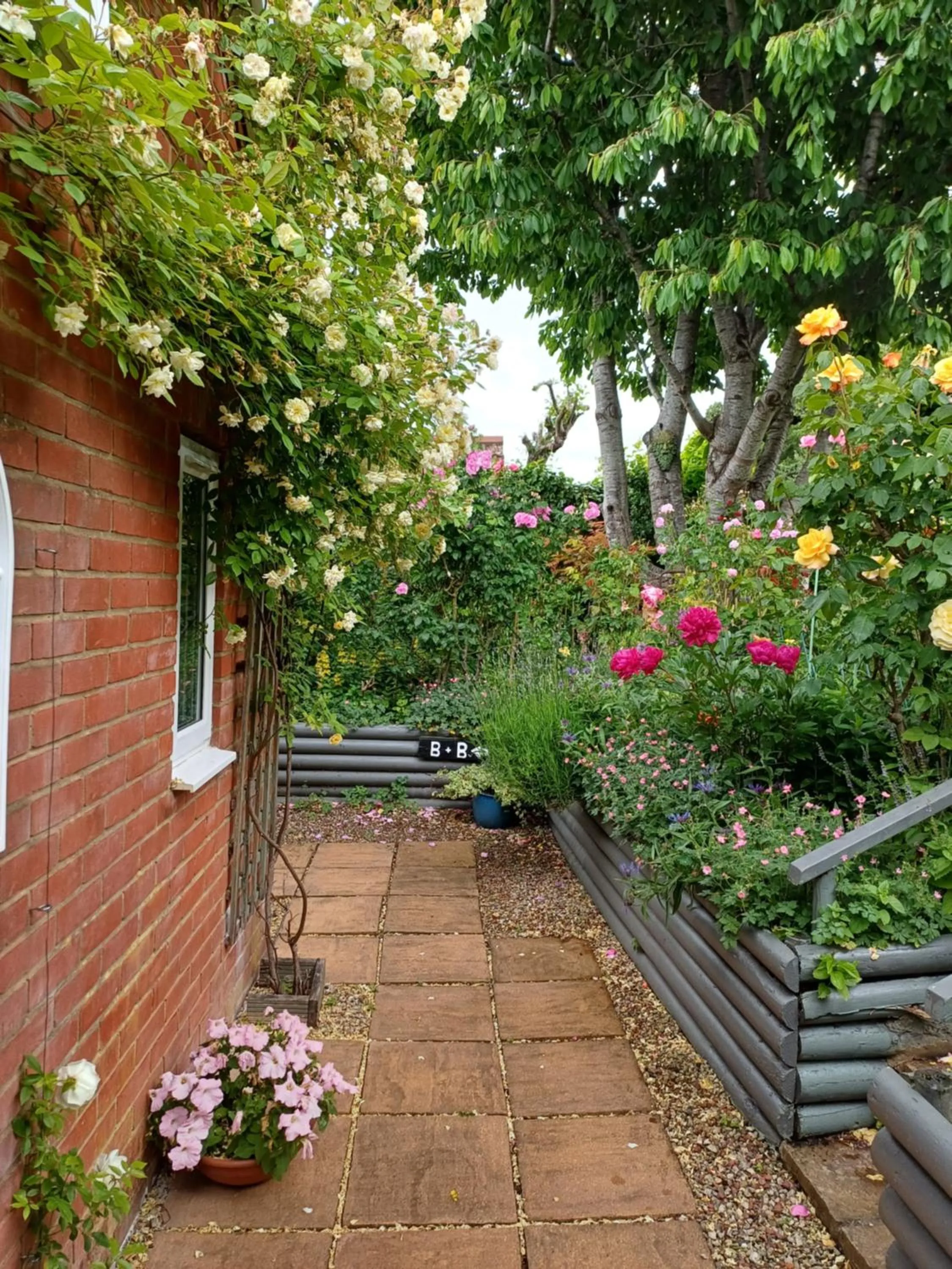 Santi Bhavana Bed & Breakfast