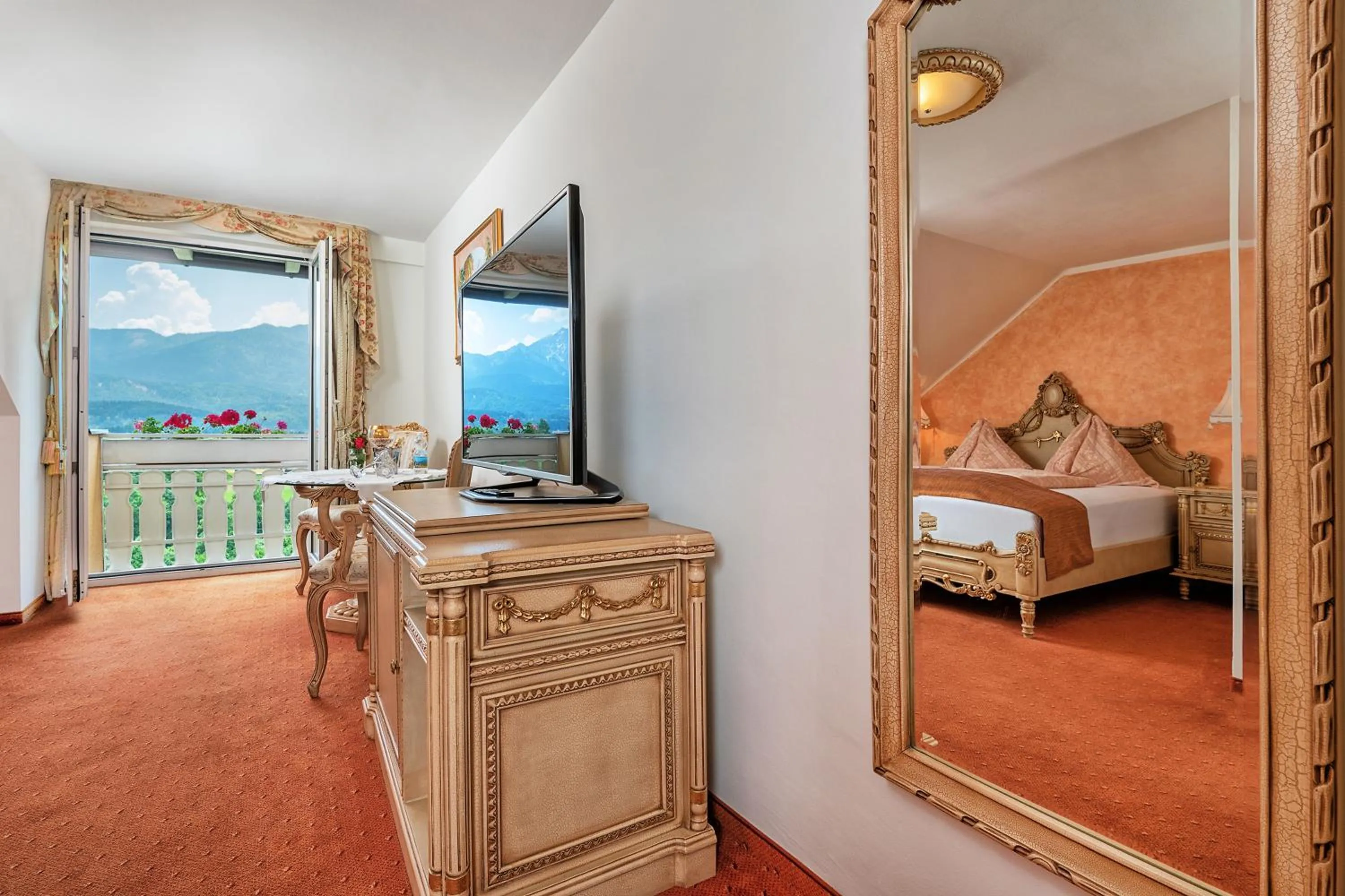 Photo of the whole room in Hotel-Pension Melcher