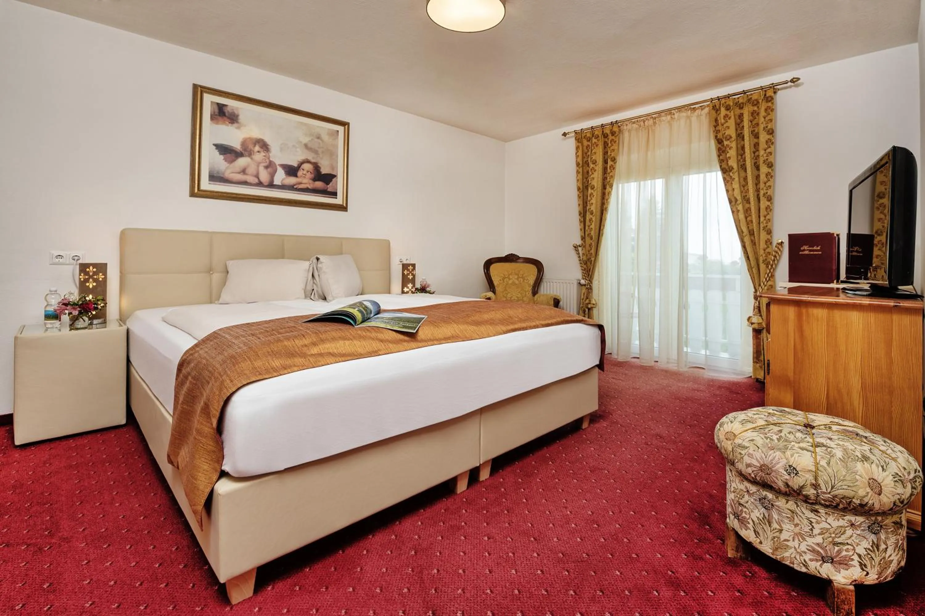 Photo of the whole room in Hotel-Pension Melcher