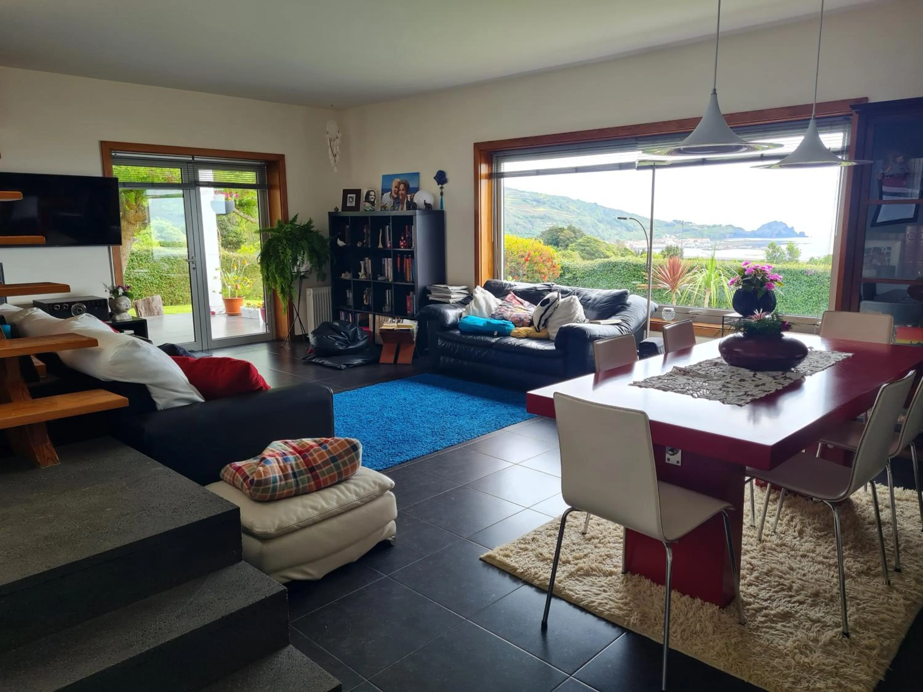 Communal lounge/ TV room in Casa da Ribeira