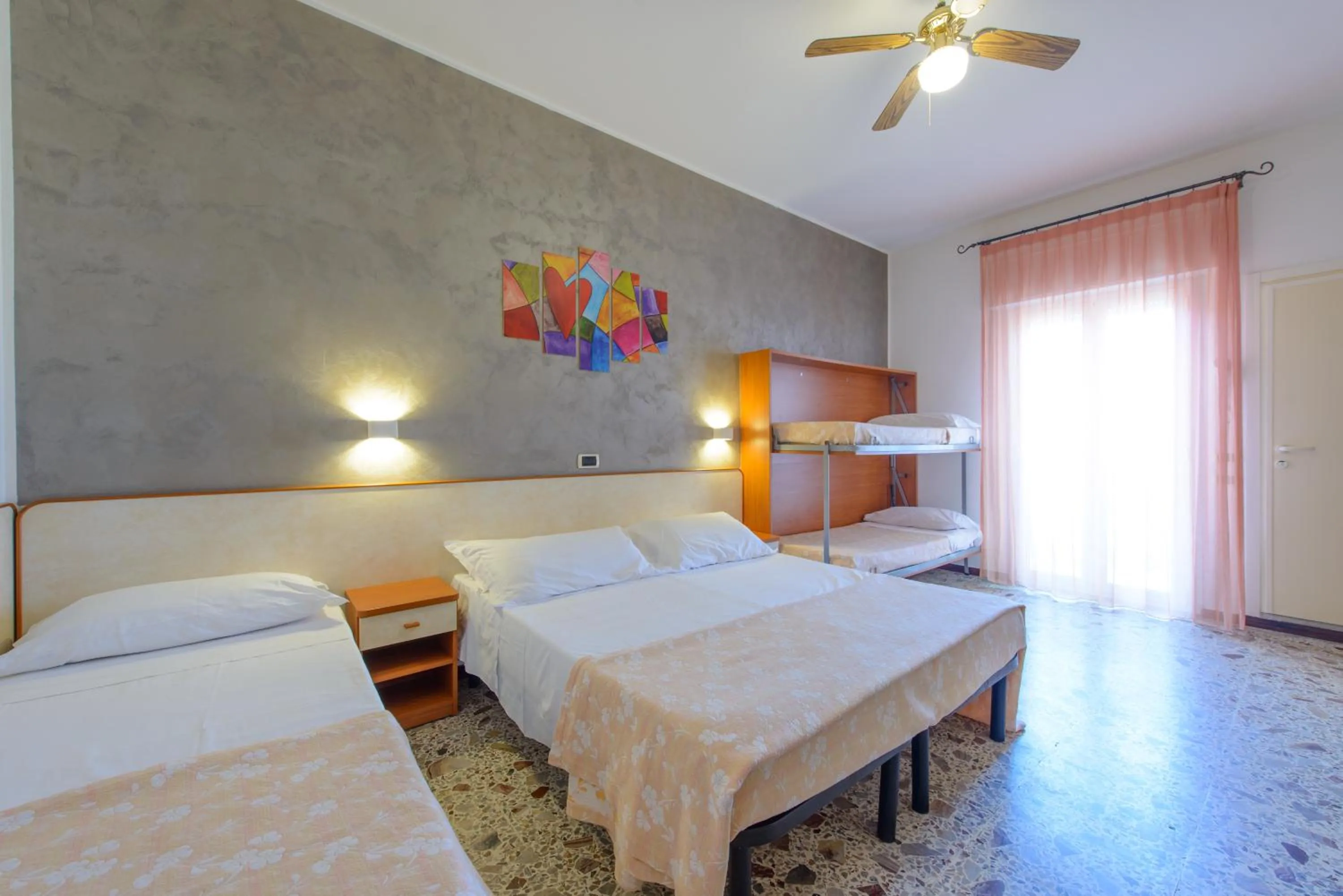 Bedroom, Bed in Hotel Sandra