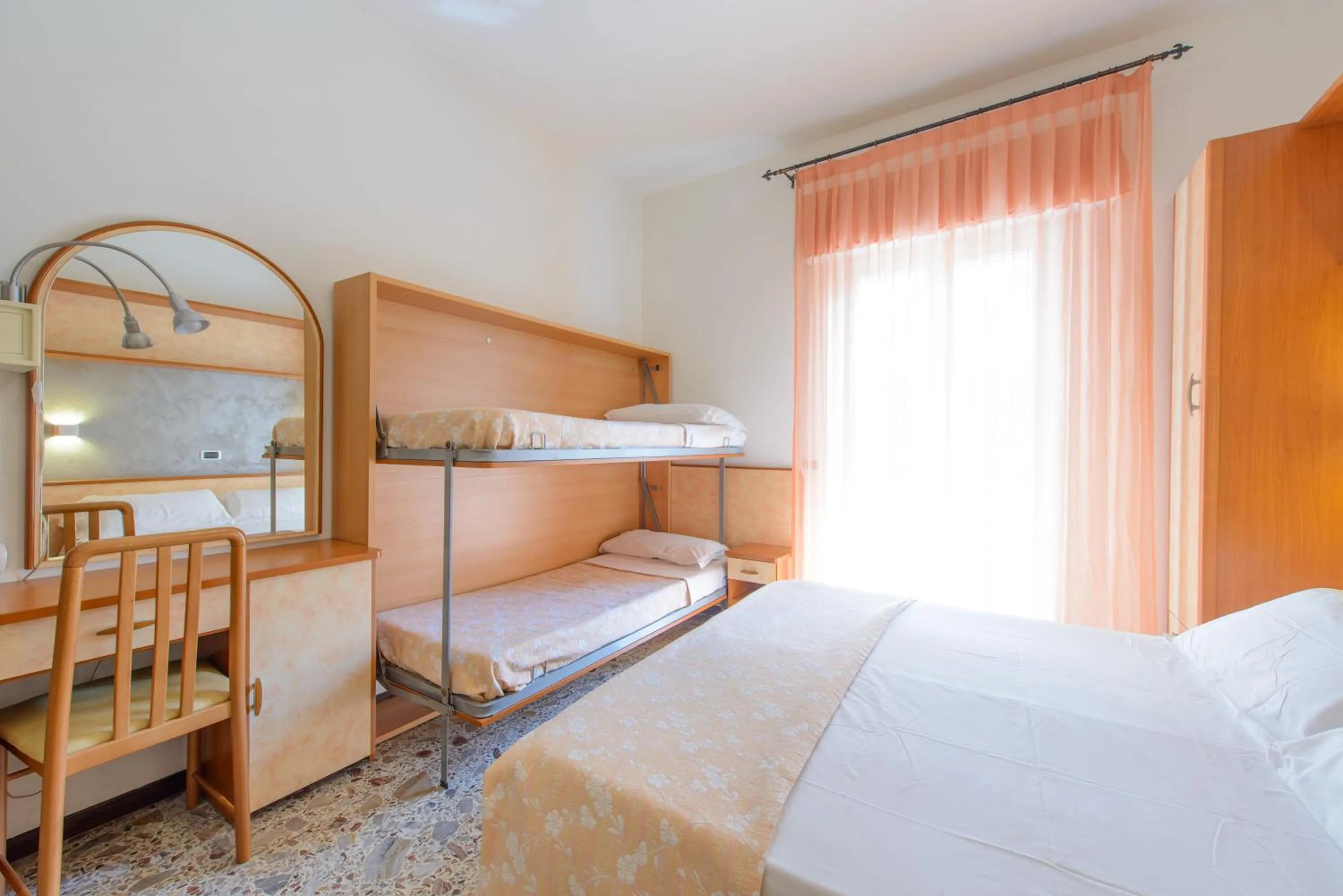 Bedroom, Bed in Hotel Sandra