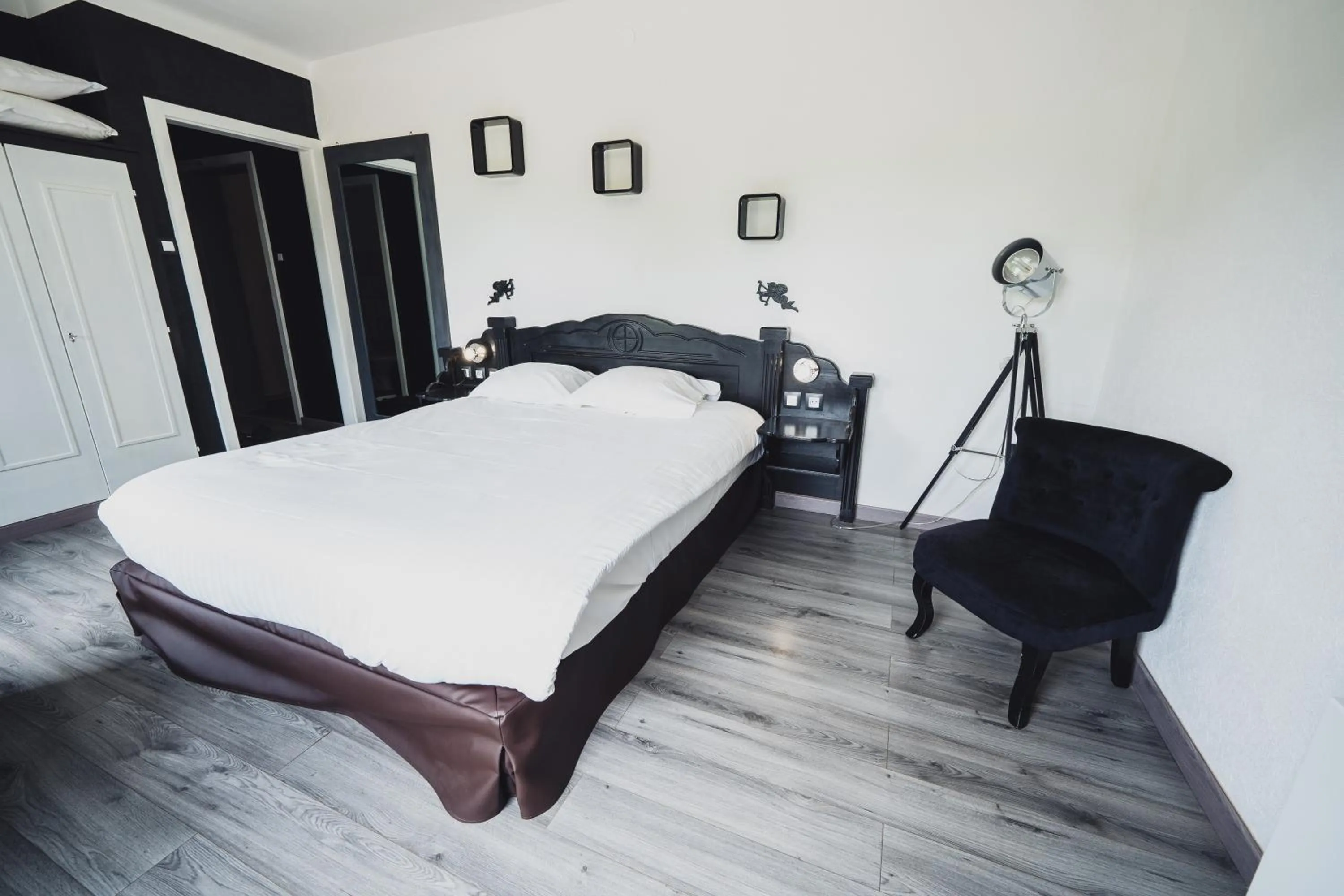 Bed in Hotel Du Donon