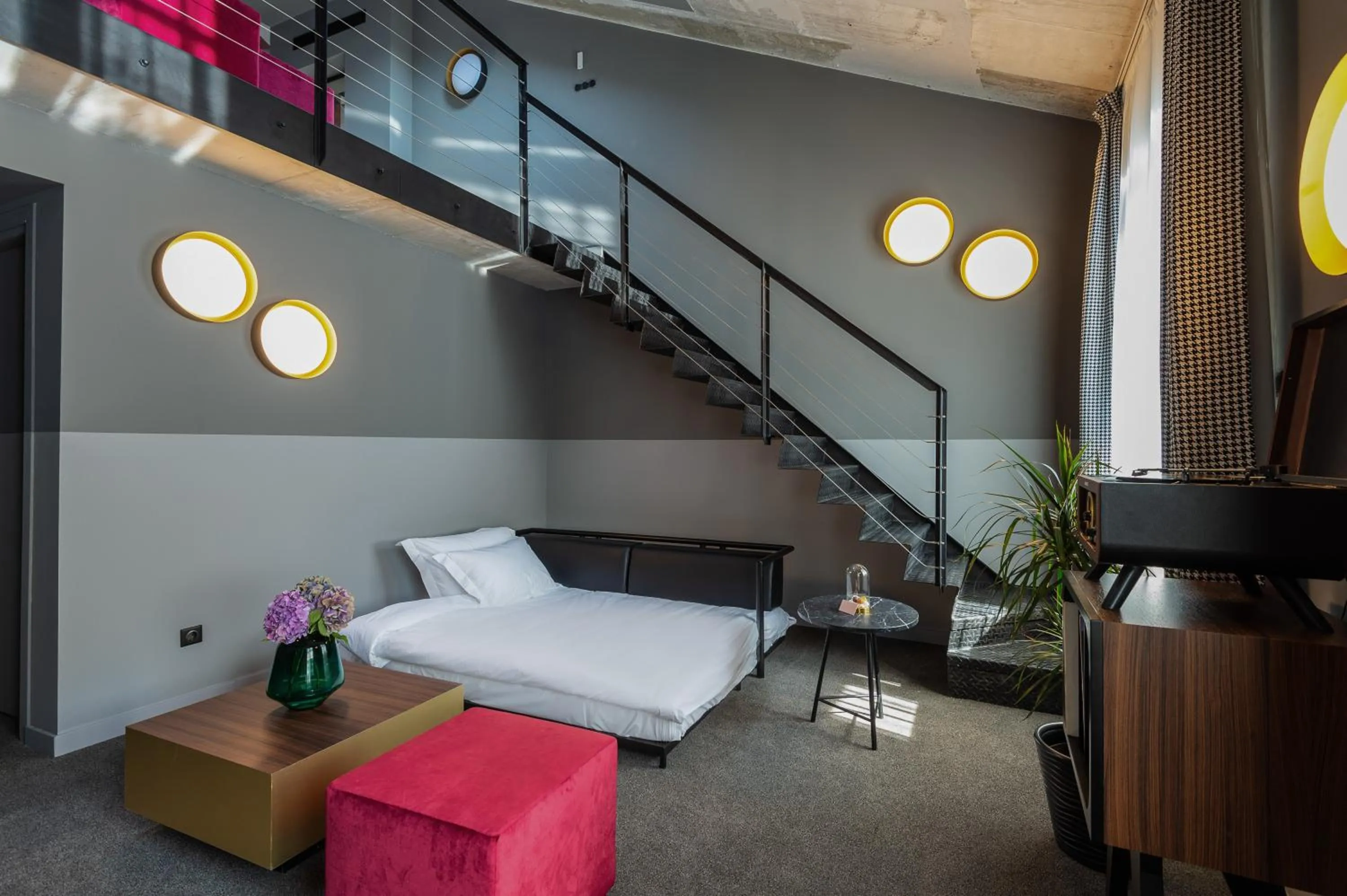 TV and multimedia in Stories Boutique Hotel