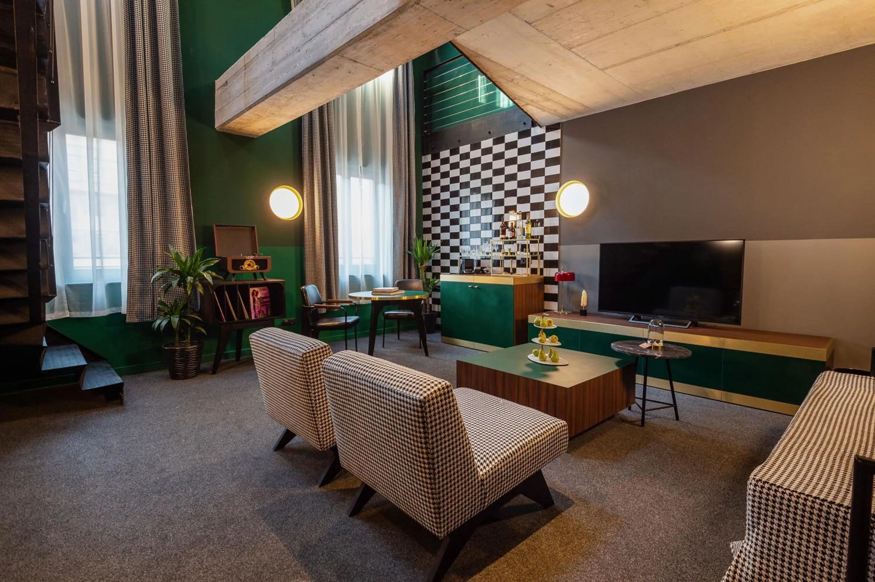 TV and multimedia in Stories Boutique Hotel