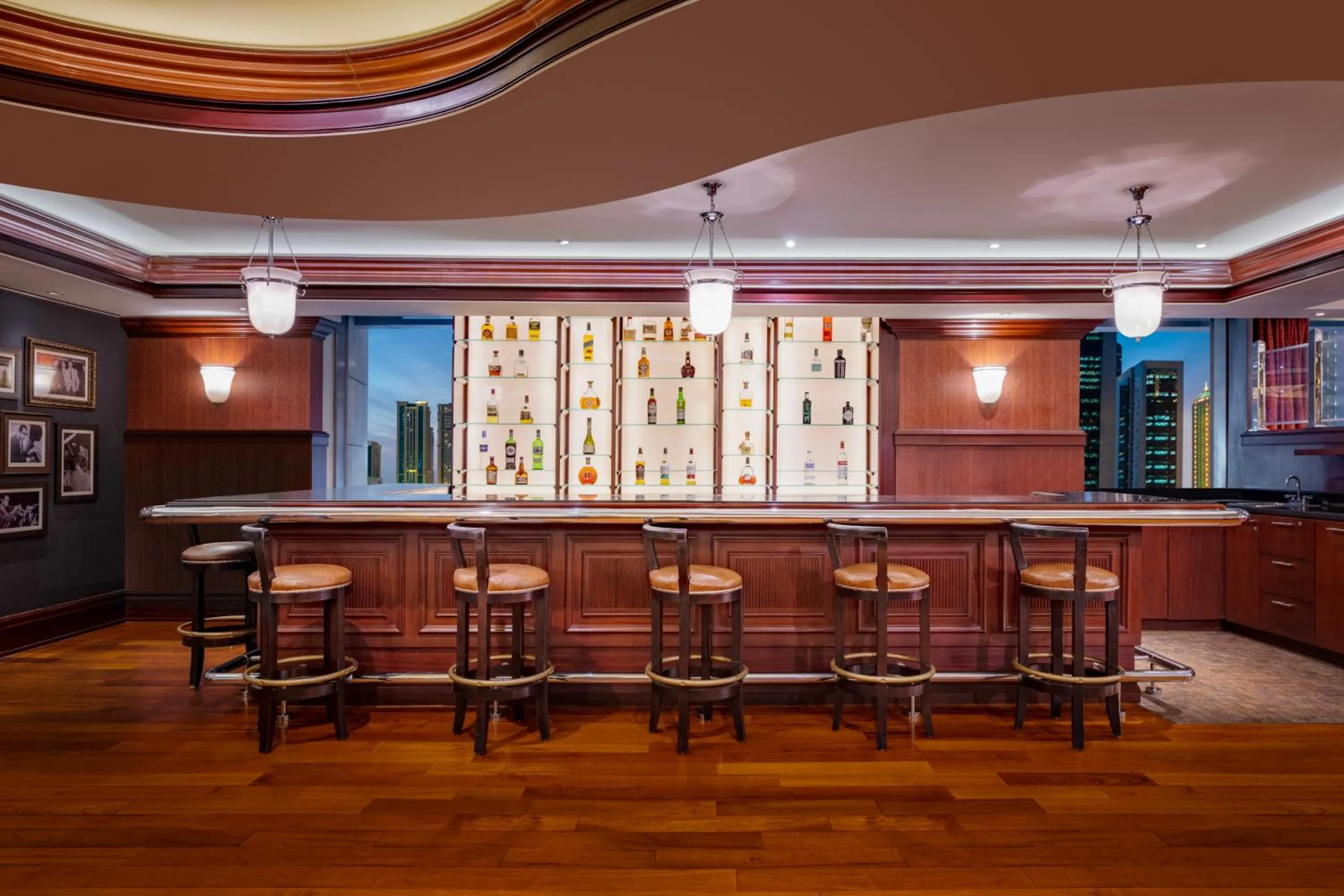 Restaurant/places to eat in Marriott Marquis City Center Doha Hotel