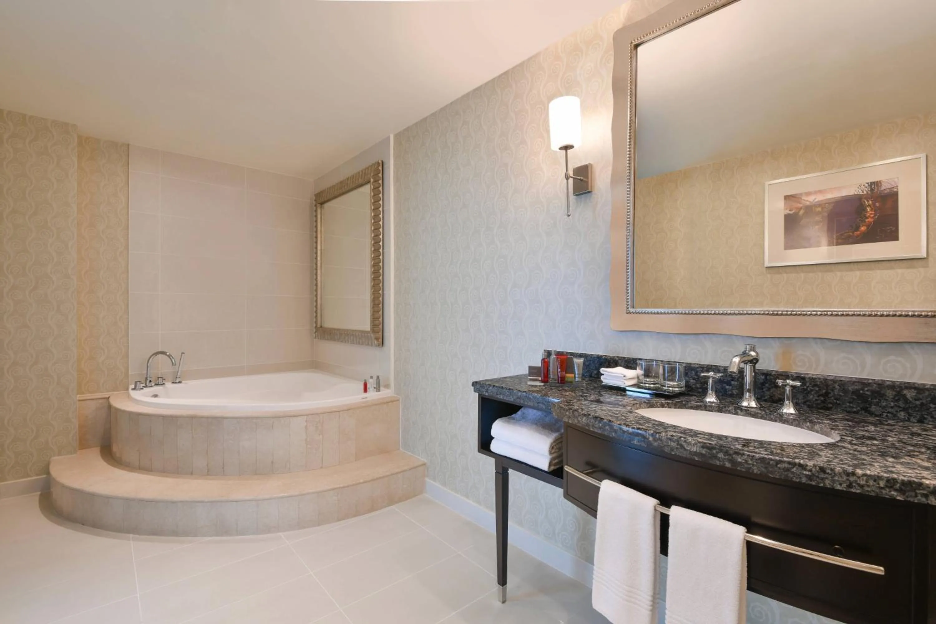 Bathroom in Marriott Marquis City Center Doha Hotel