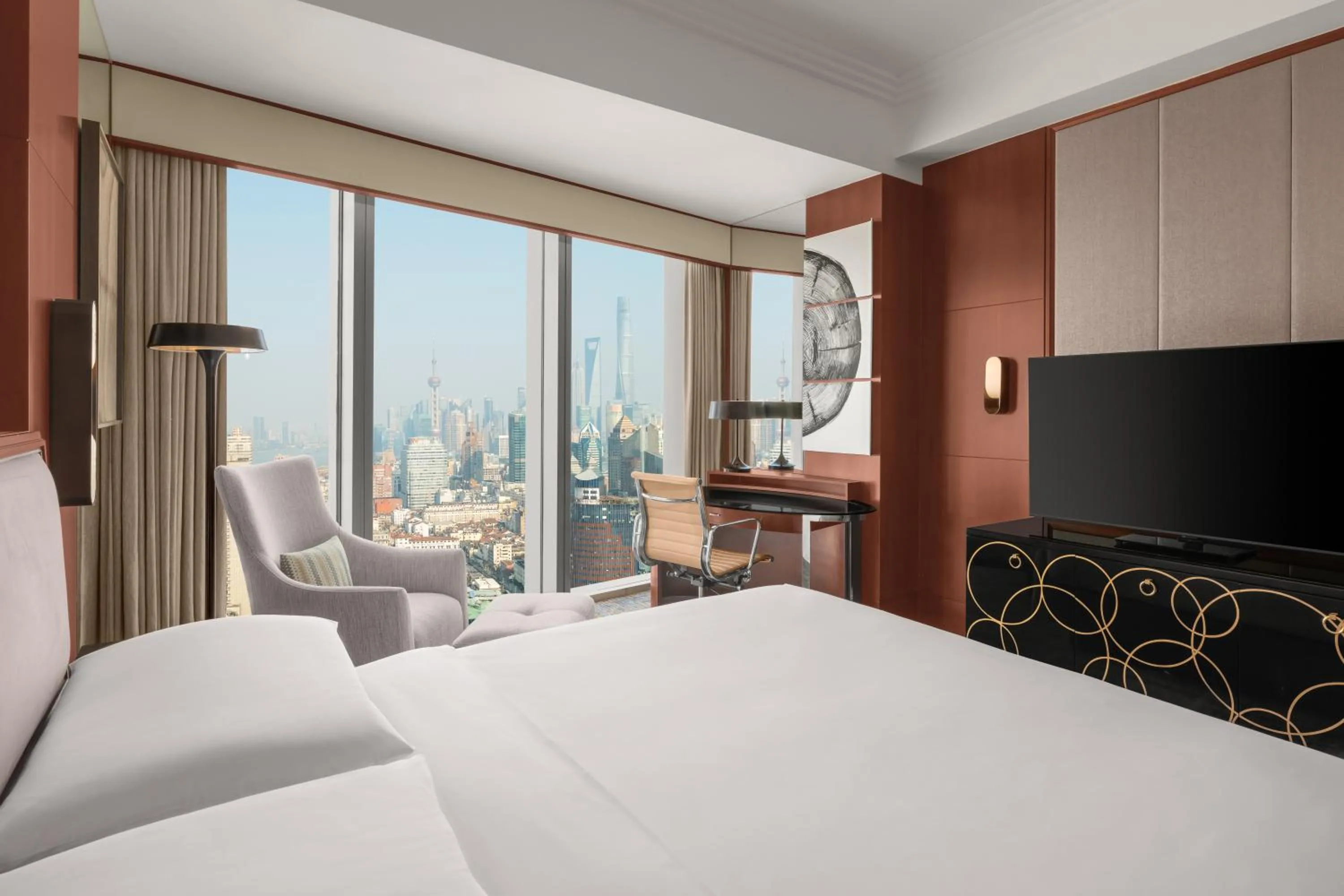 Photo of the whole room, Bed in Shanghai Marriott Marquis City Centre