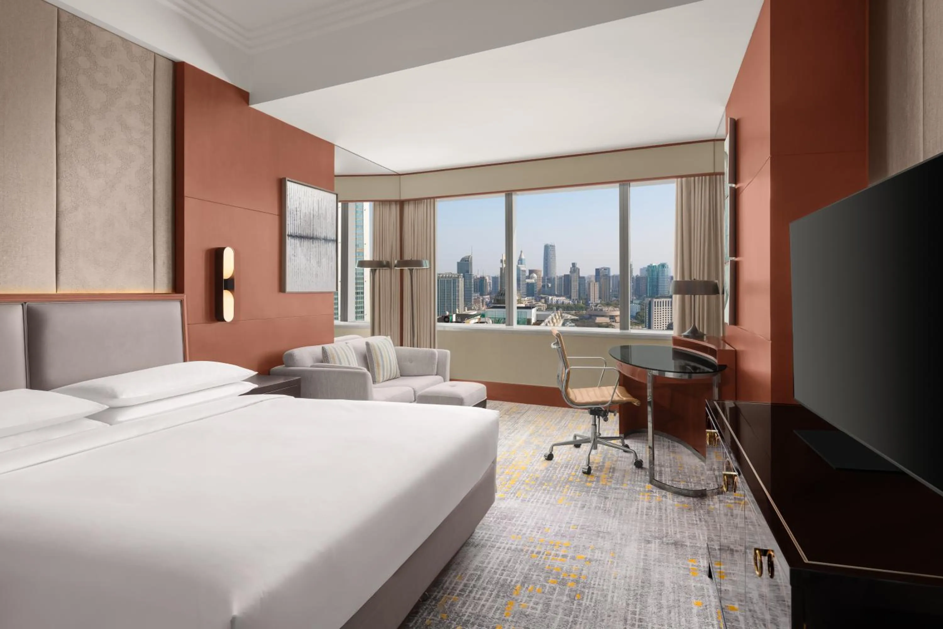 Photo of the whole room, Bed in Shanghai Marriott Marquis City Centre