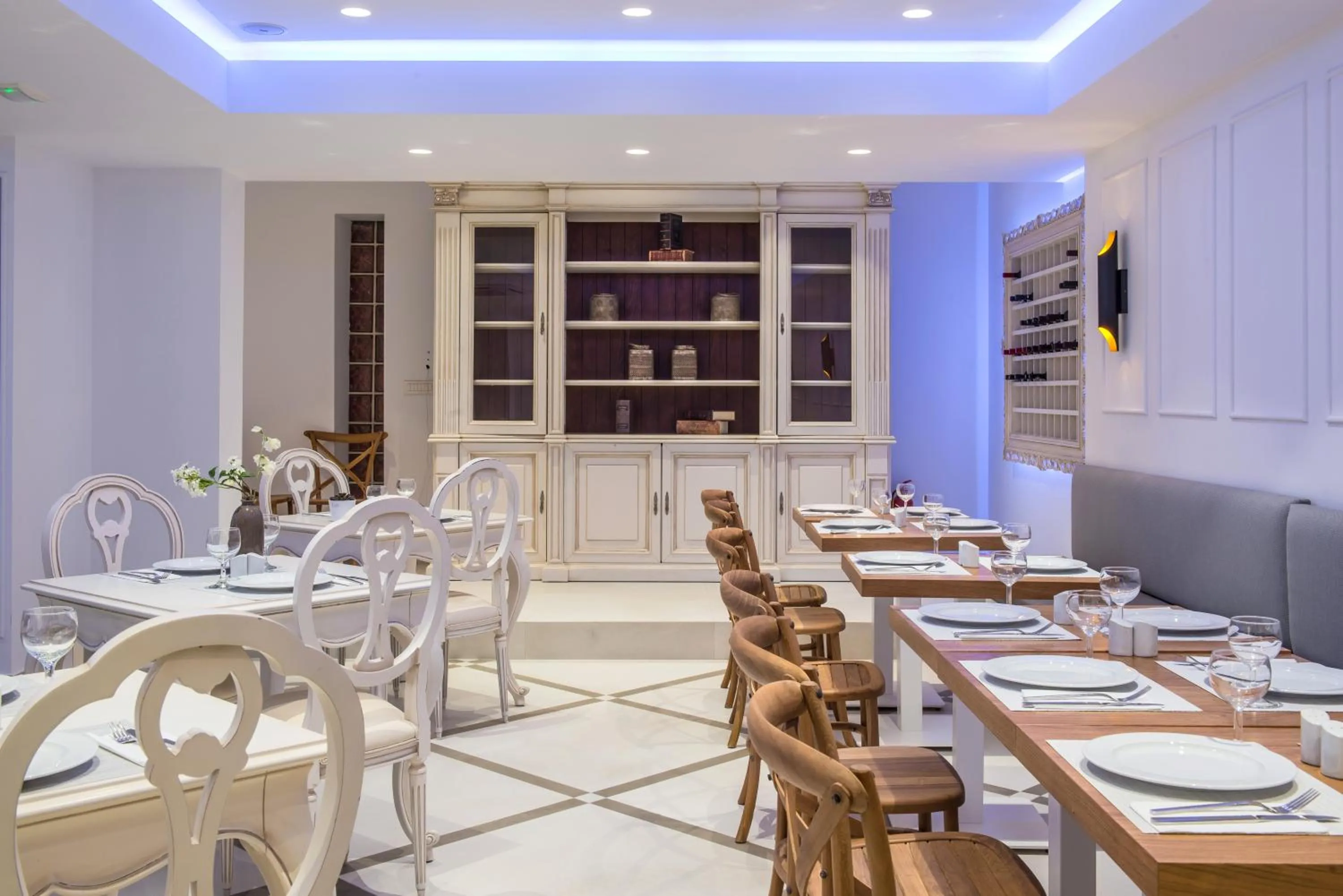 Mari Kristin Beach Hotel