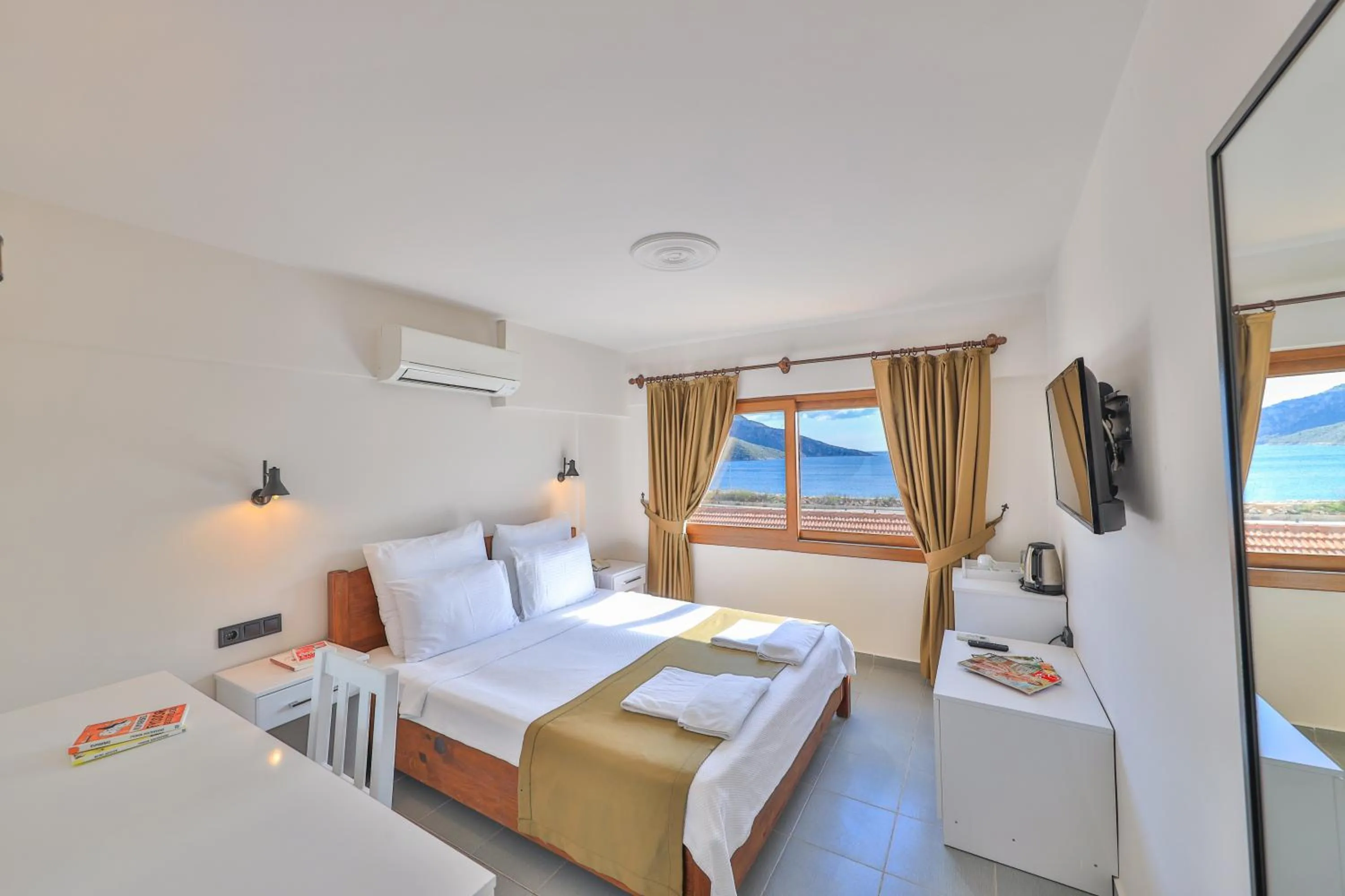 Bedroom, Bed in Zinbad Hotel Kalkan