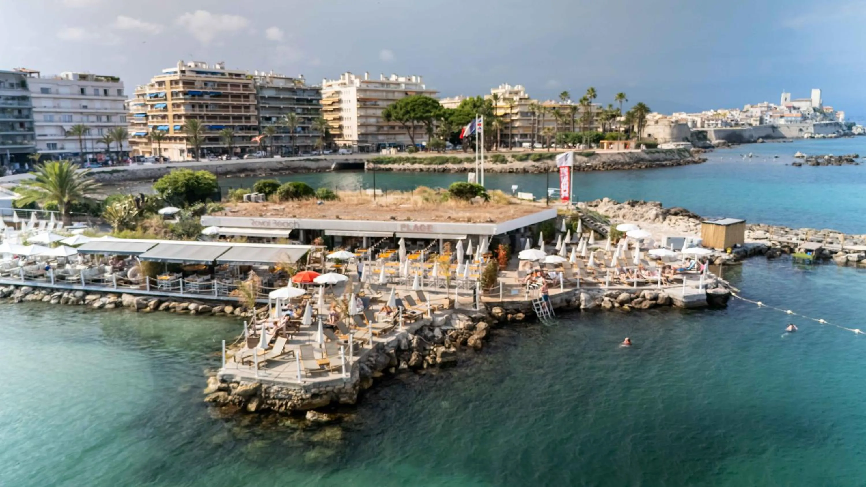 Beach in Royal Antibes - Luxury Hotel, Résidence, Beach & Spa