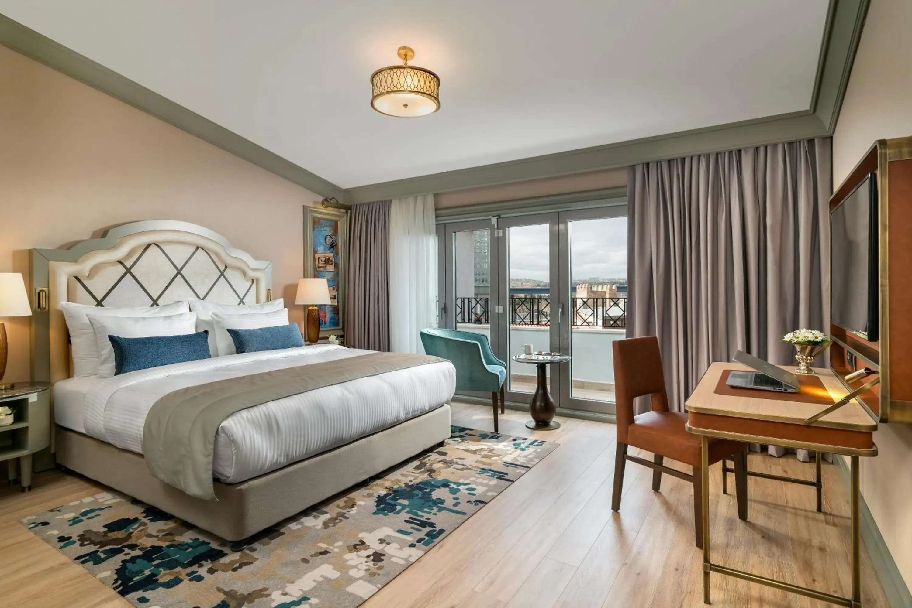 Deluxe King Room with City View in Millennium Istanbul Golden Horn Deluxe King Room with City View in Millennium Istanbul Golden Horn