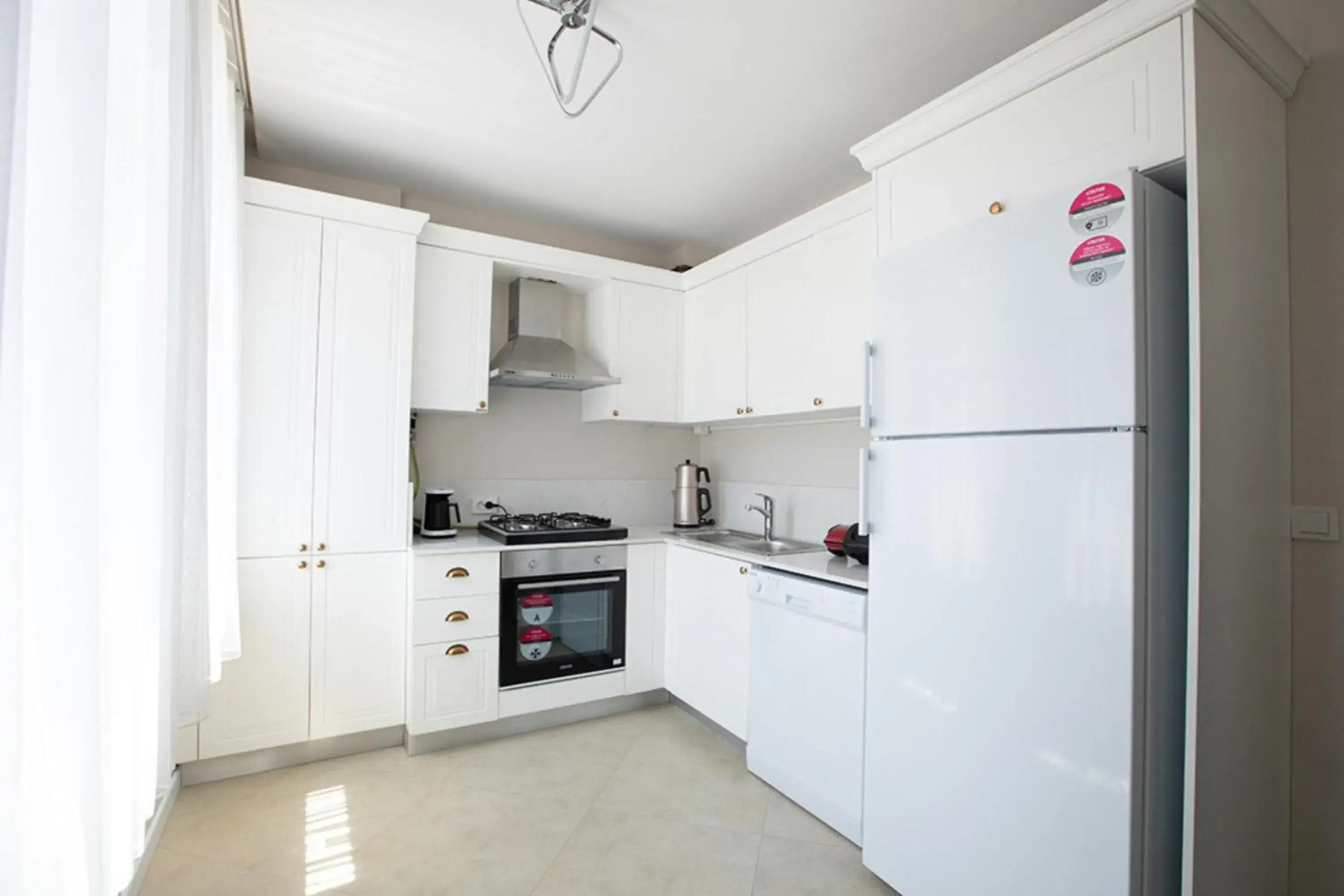 Serviced Apartments with One King and Two Single Beds in Millennium Istanbul Golden Horn Serviced Apartments with One King and Two Single Beds in Millennium Istanbul Golden Horn