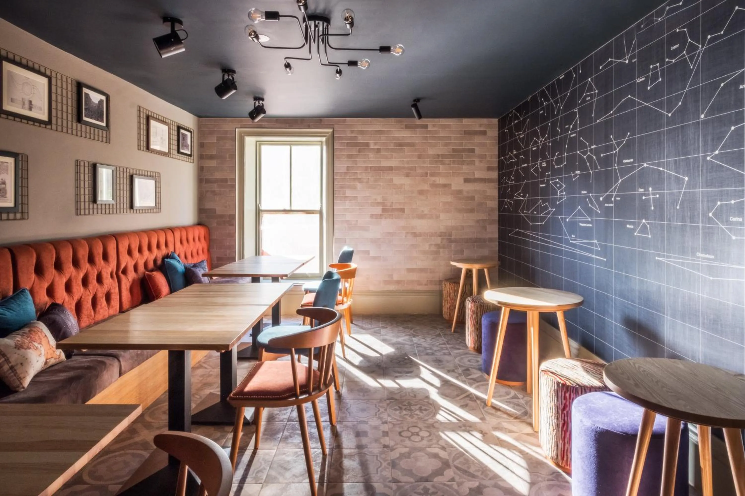 Restaurant/places to eat in Hotel Indigo - Durham by IHG