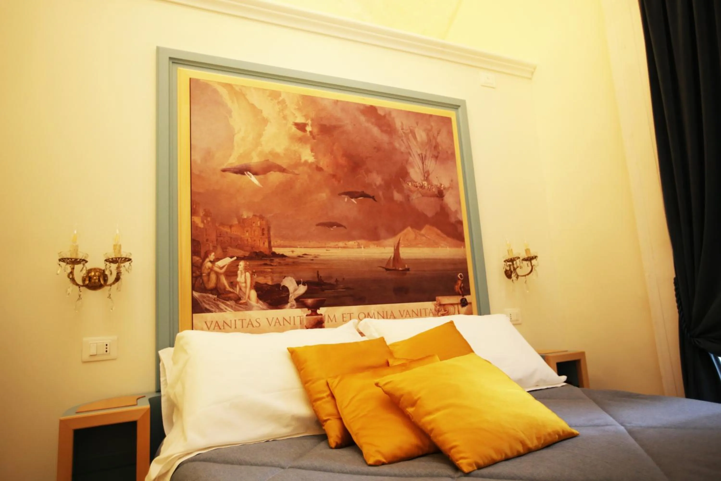 Bed in La Bella Napoli B&B