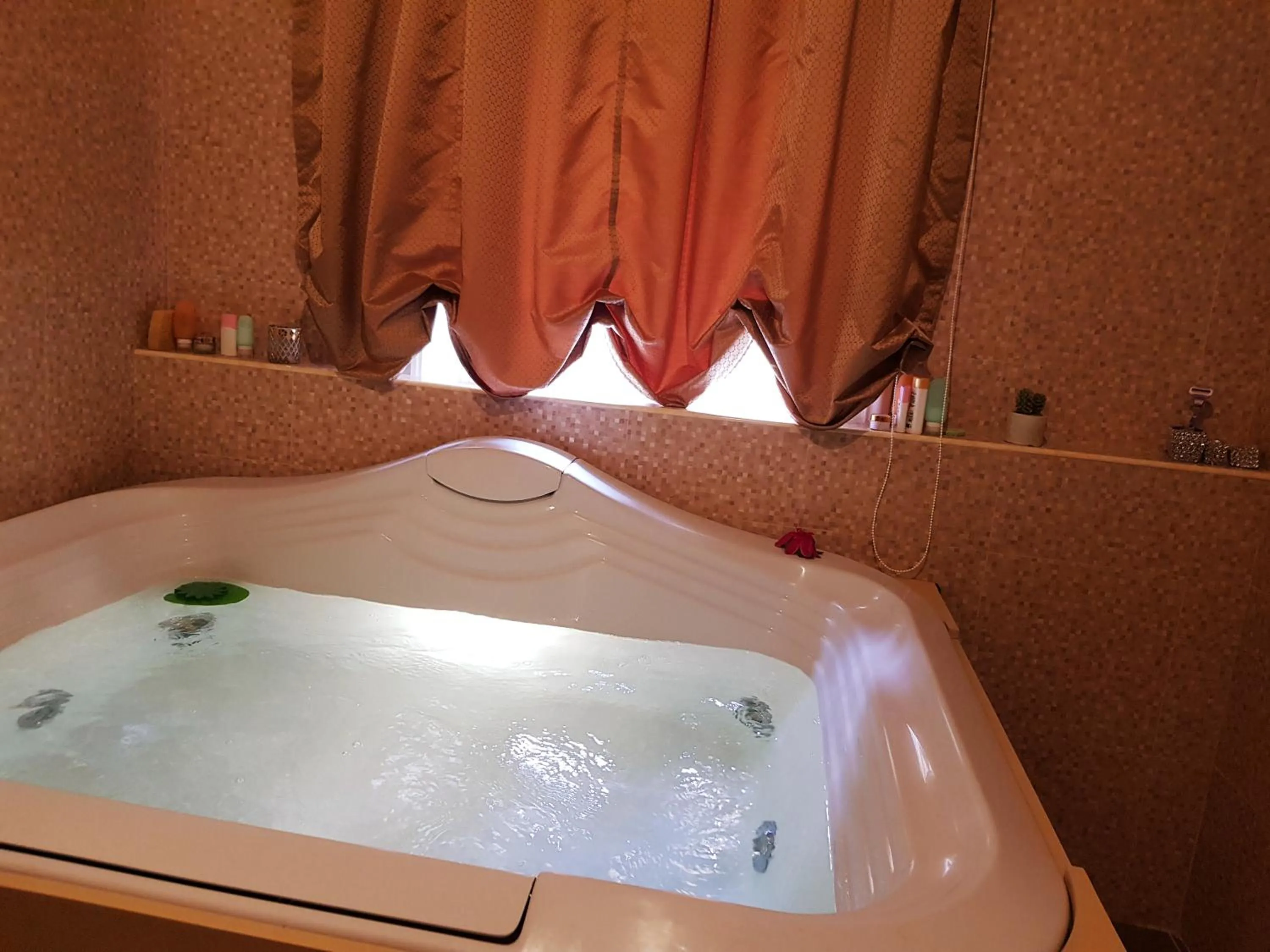 Hot Tub in La Bella Napoli B&B