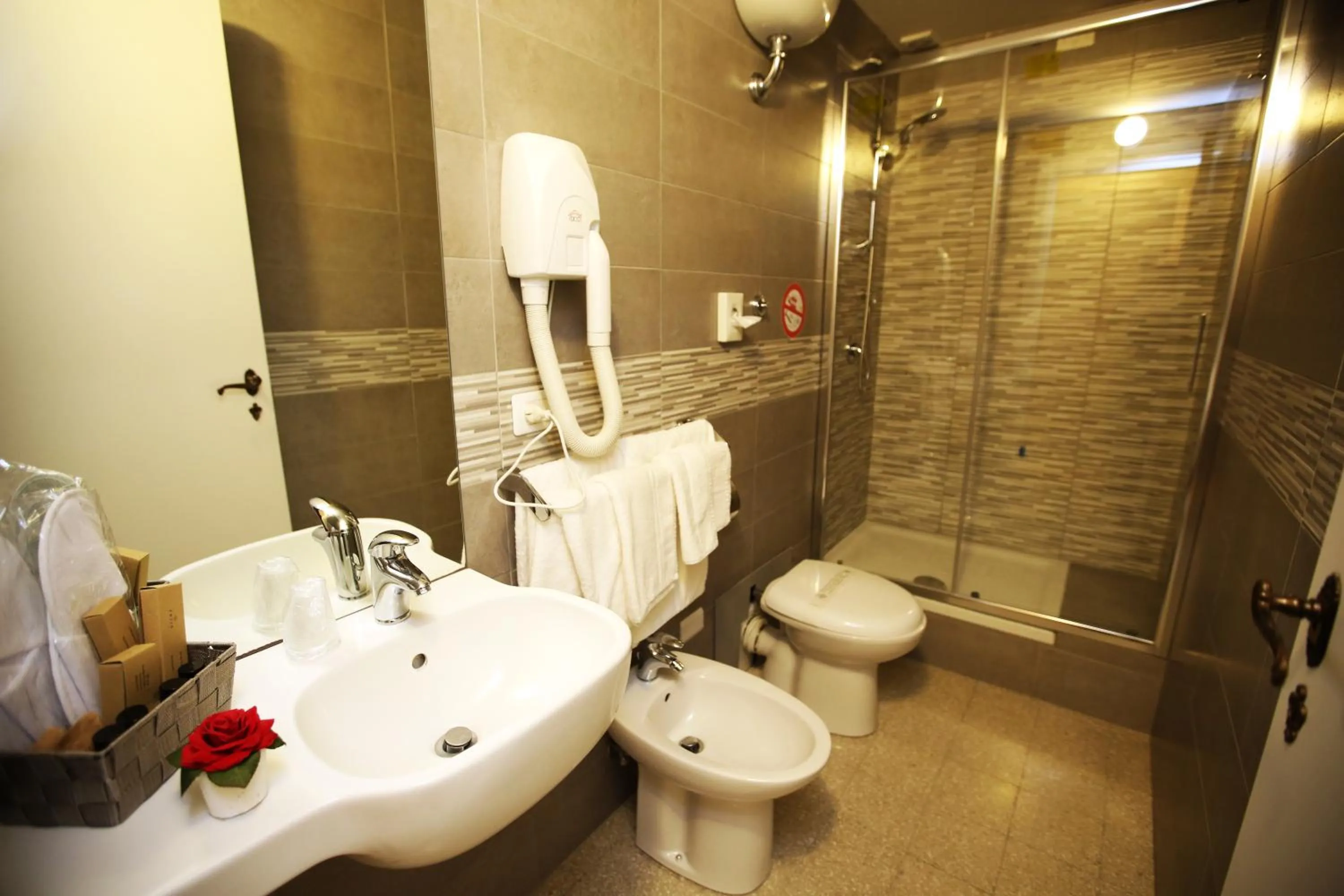 Bathroom in La Bella Napoli B&B