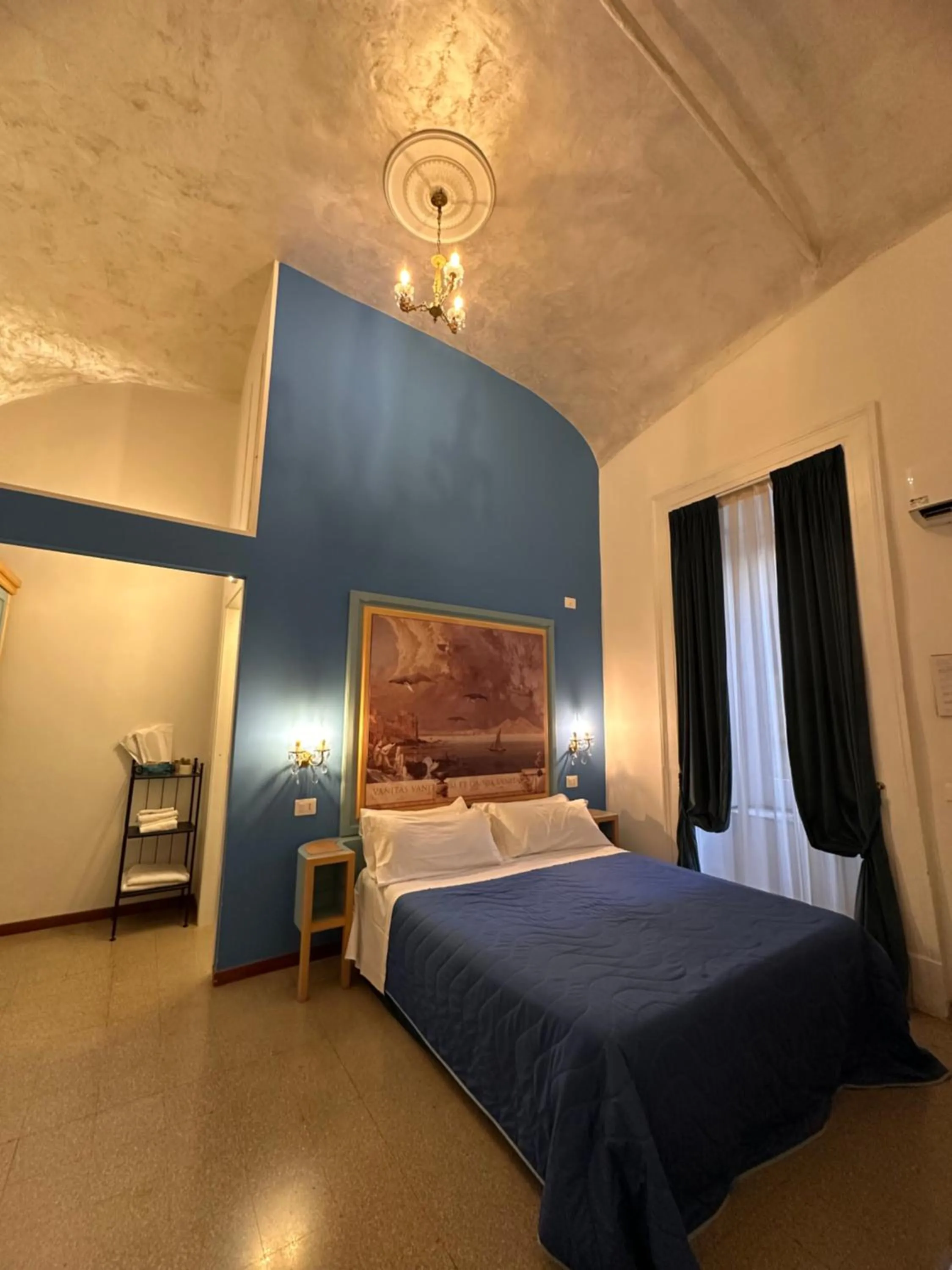 Bed in La Bella Napoli B&B