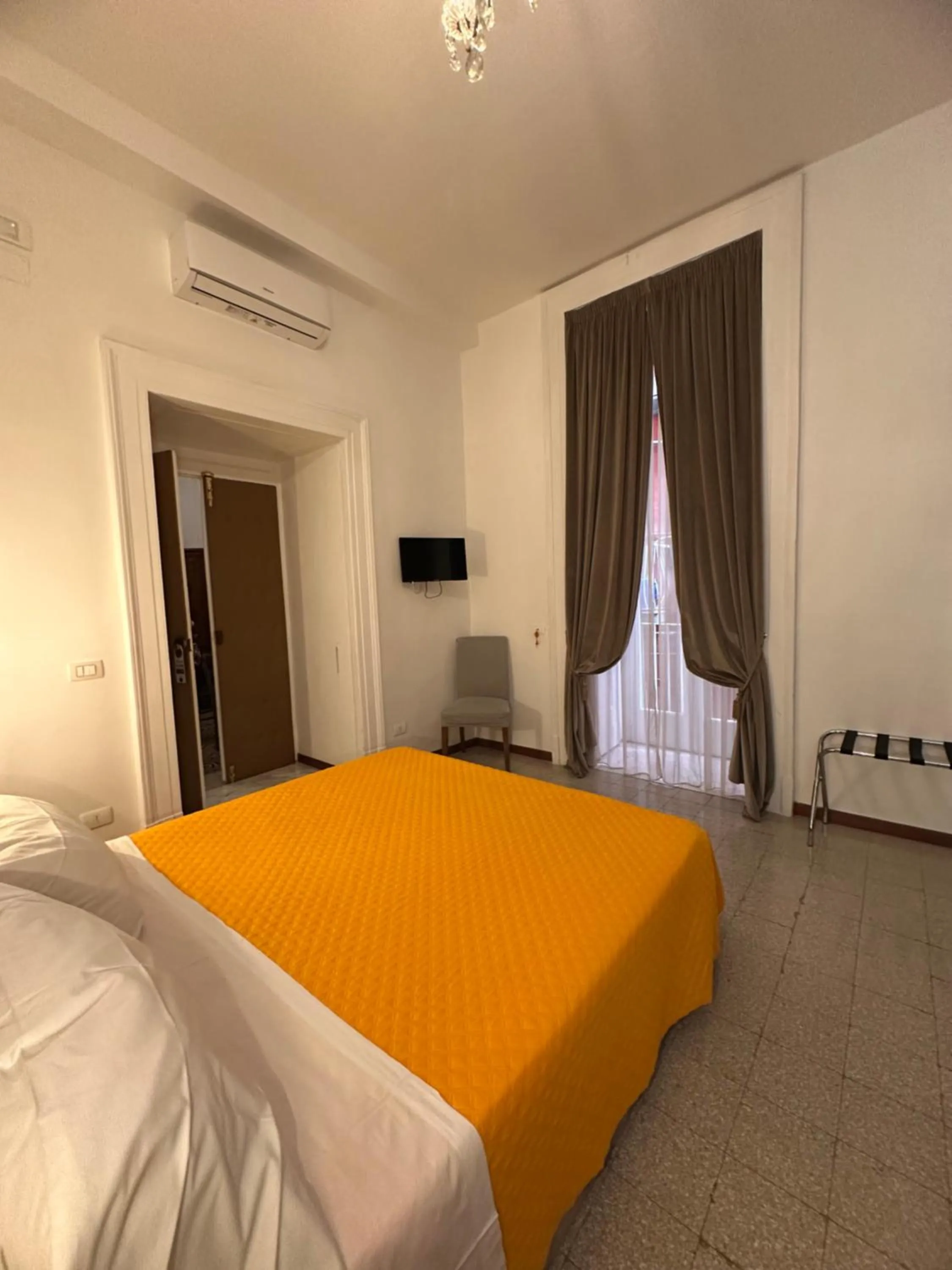 Bed in La Bella Napoli B&B