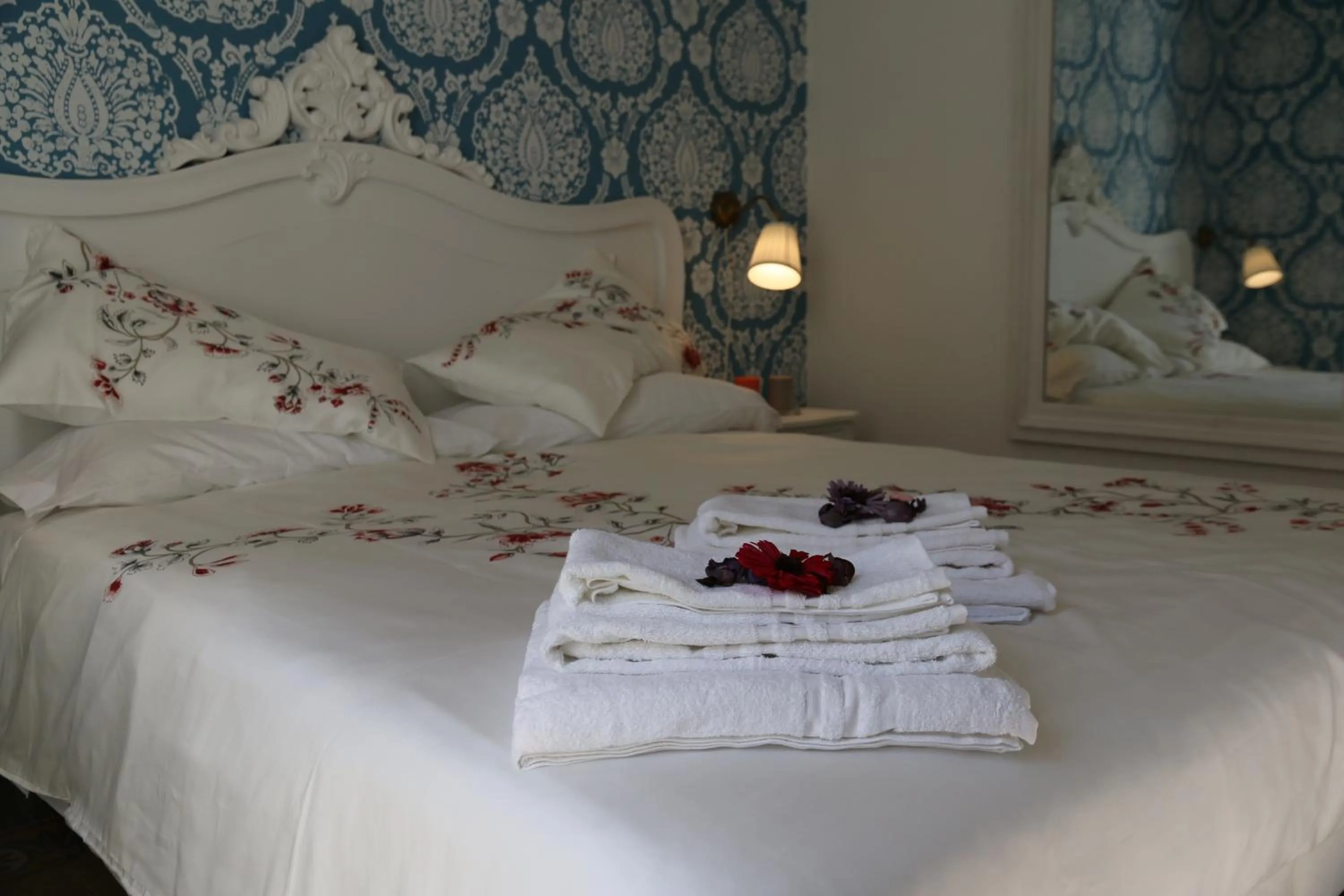 Decorative detail, Bed in Aitna B&B