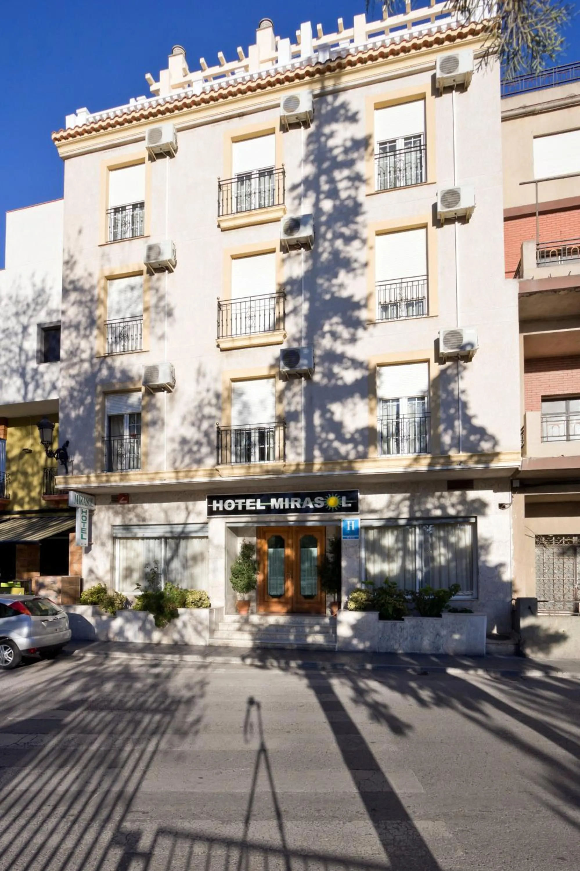 Facade/entrance in Hotel Mirasol