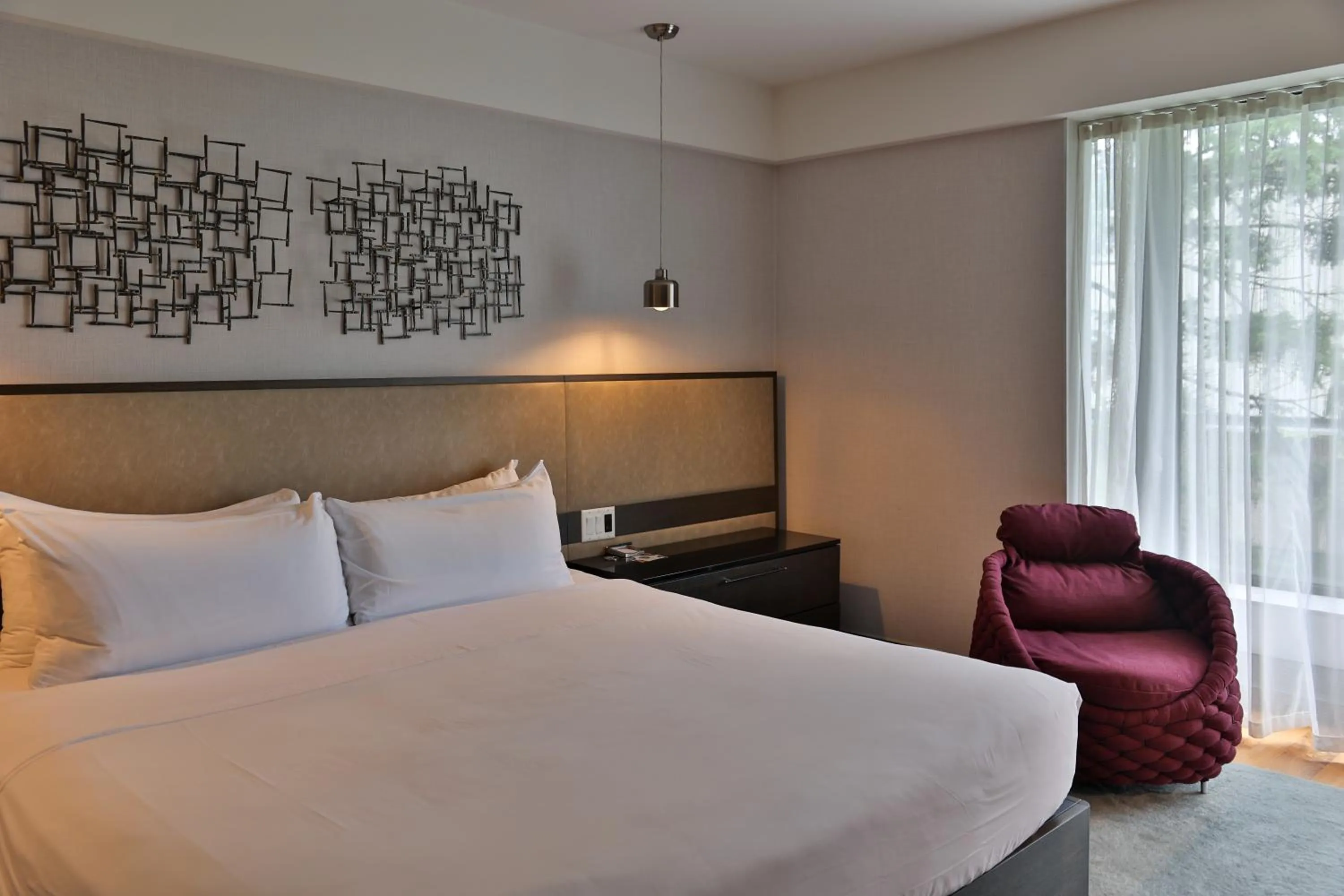 Bed in Hotel Bonaventure Montreal