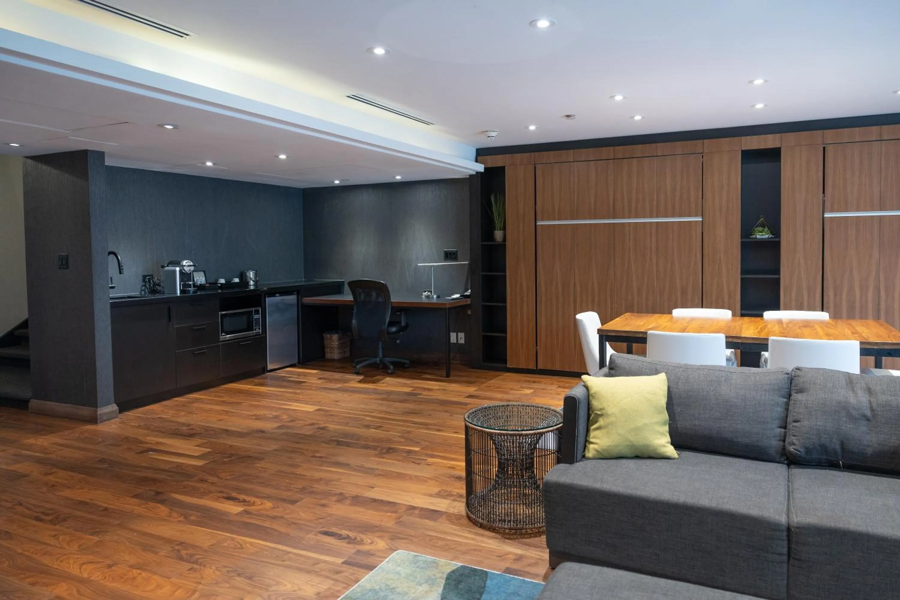 Kitchen or kitchenette in Hotel Bonaventure Montreal